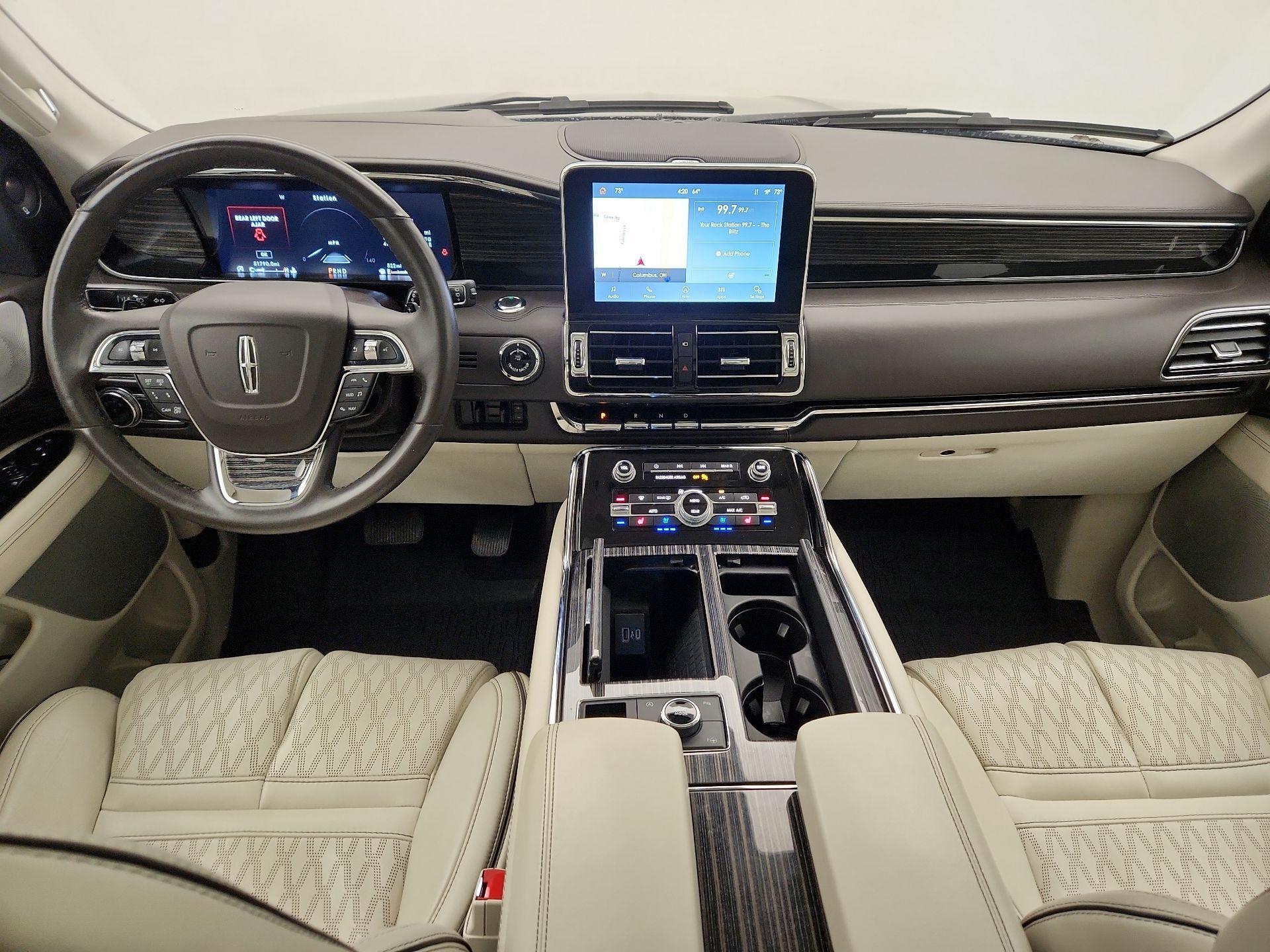 Thumbnail: 2021 Lincoln Navigator L - 9