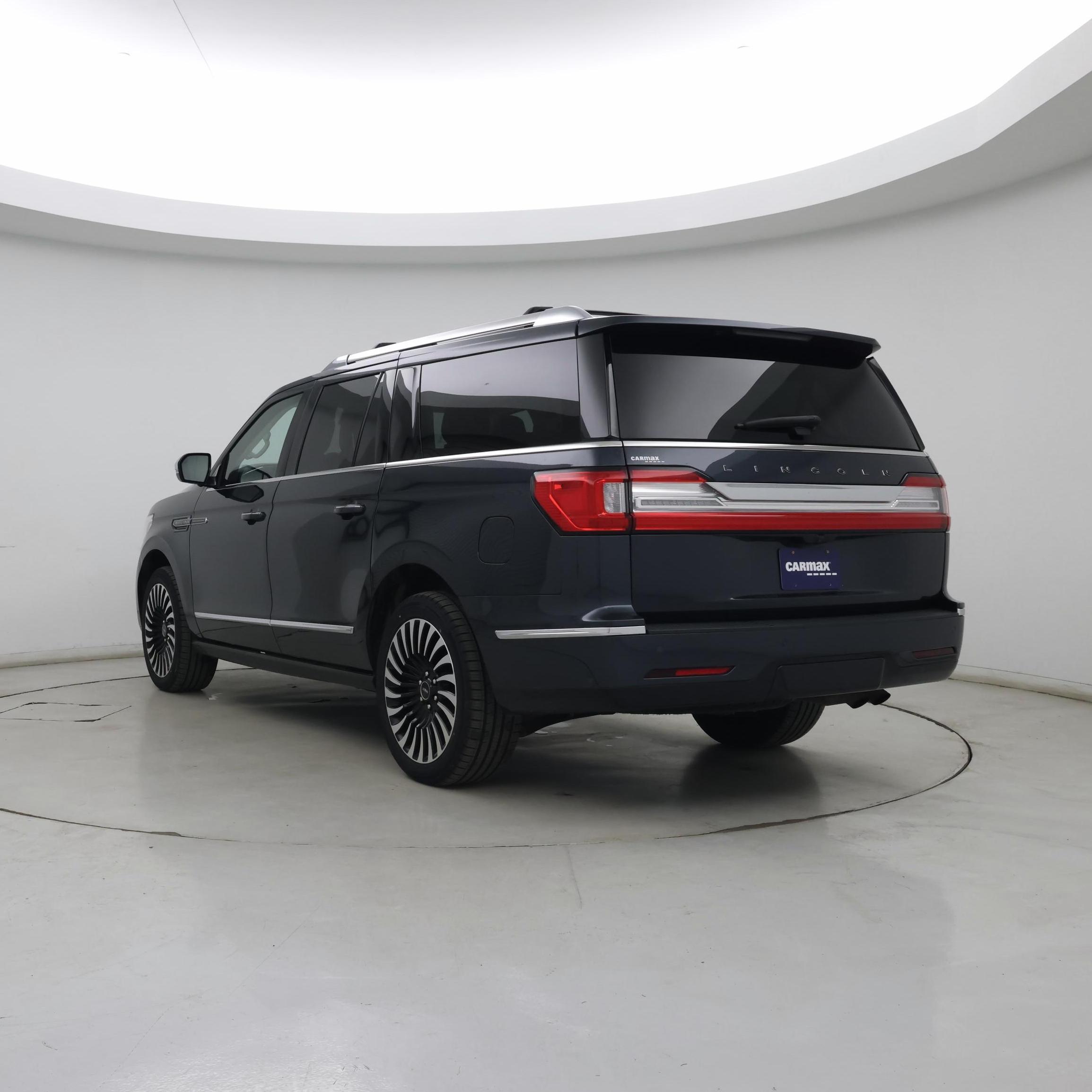 Thumbnail: 2021 Lincoln Navigator L - 2