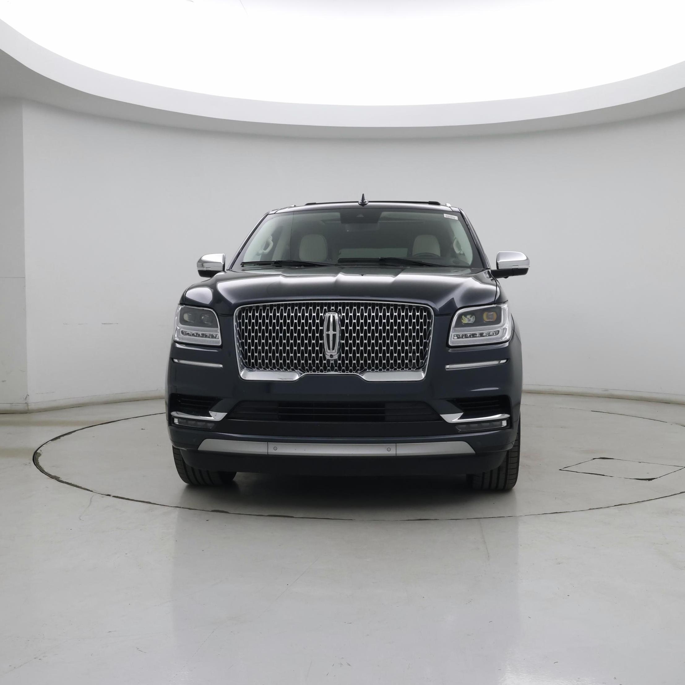 Thumbnail: 2021 Lincoln Navigator L - 5