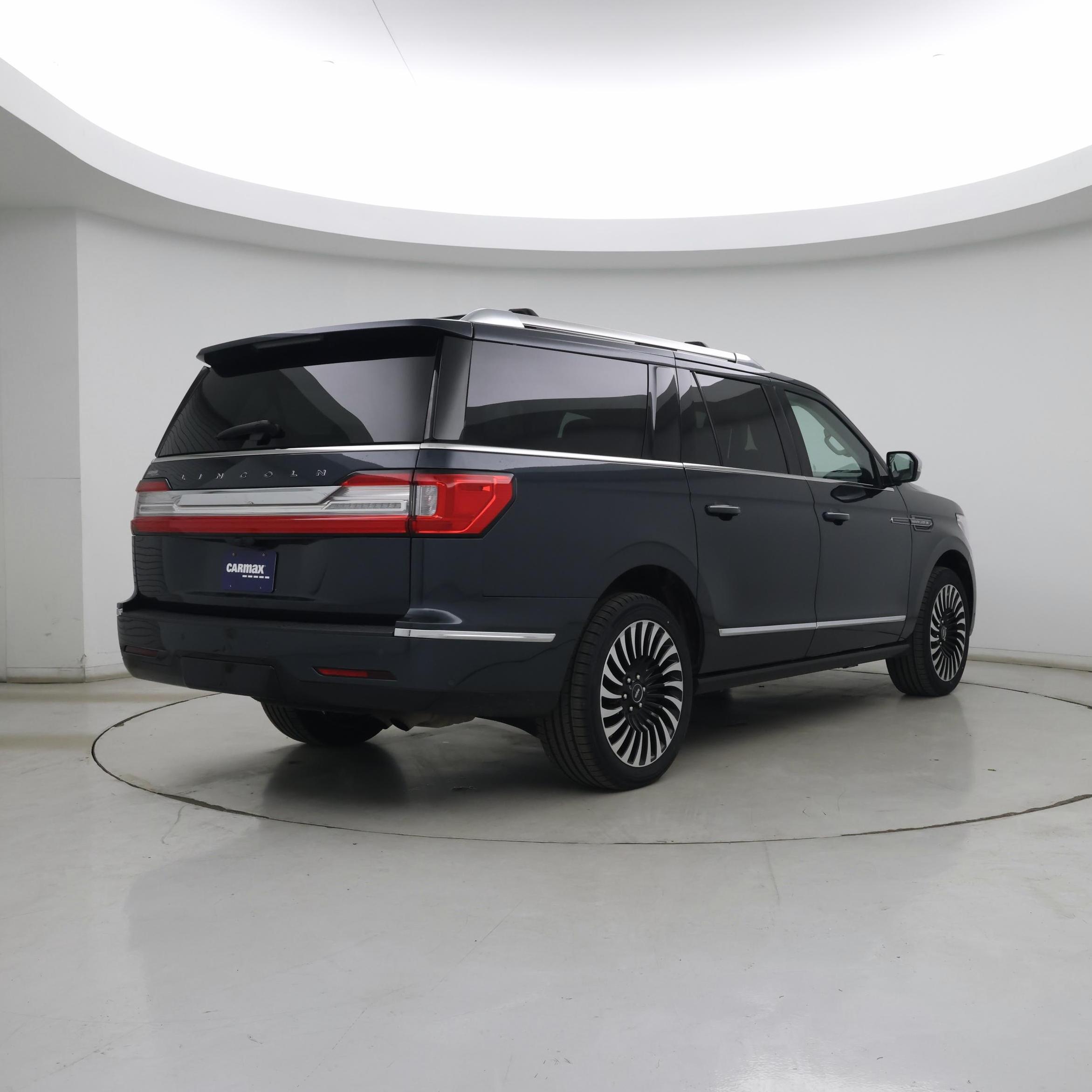 Thumbnail: 2021 Lincoln Navigator L - 8