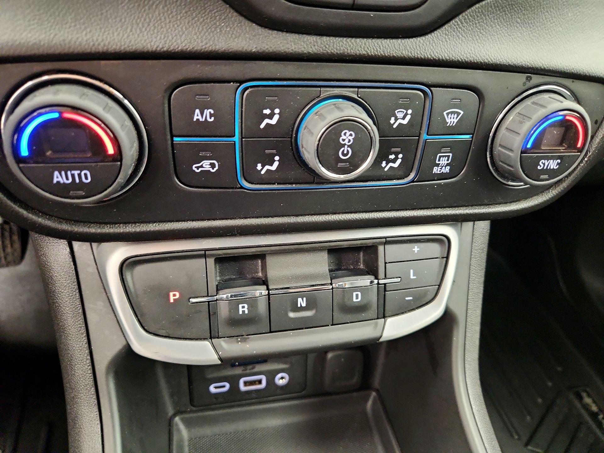 Thumbnail: 2022 GMC Terrain - 16