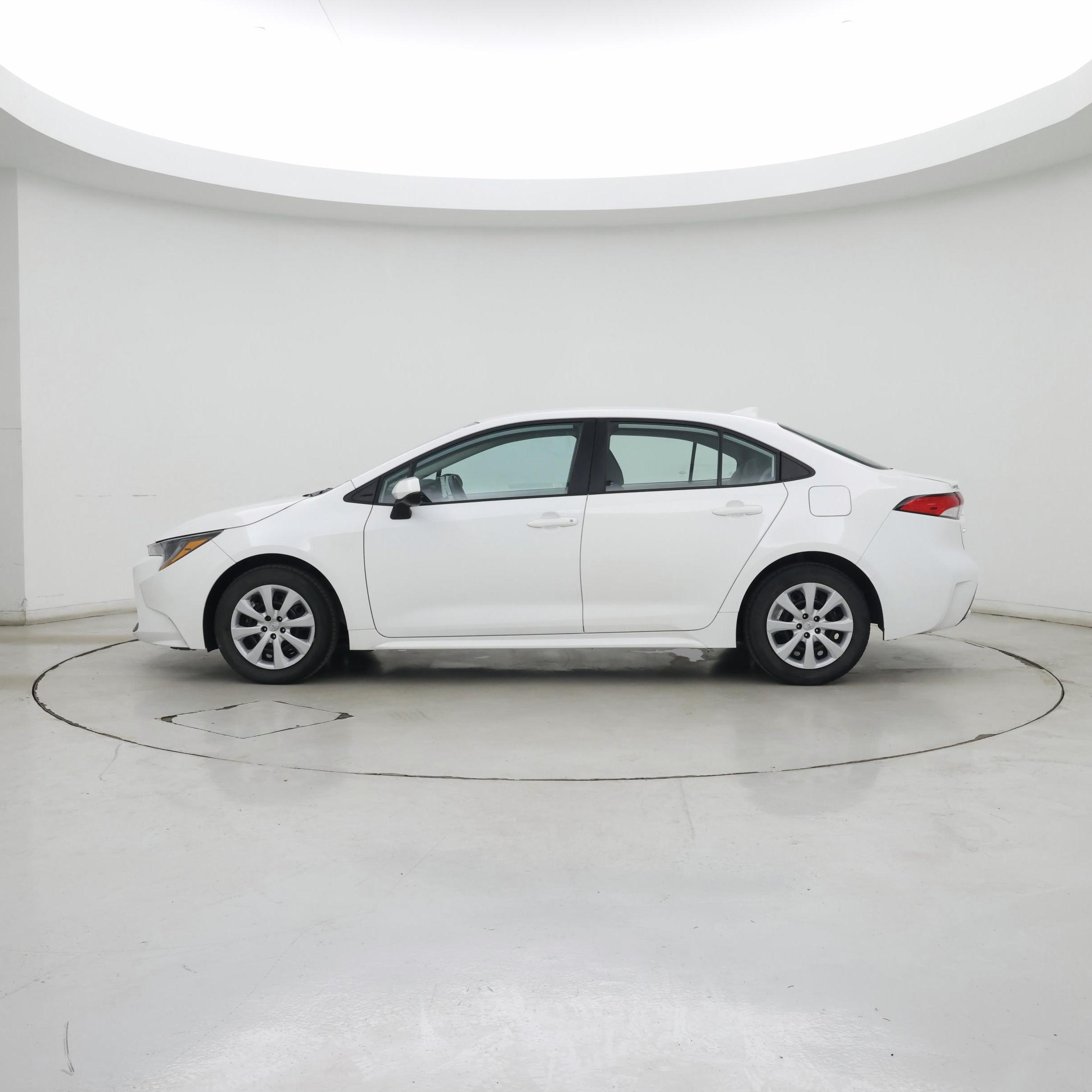 Thumbnail: 2022 Toyota Corolla - 3