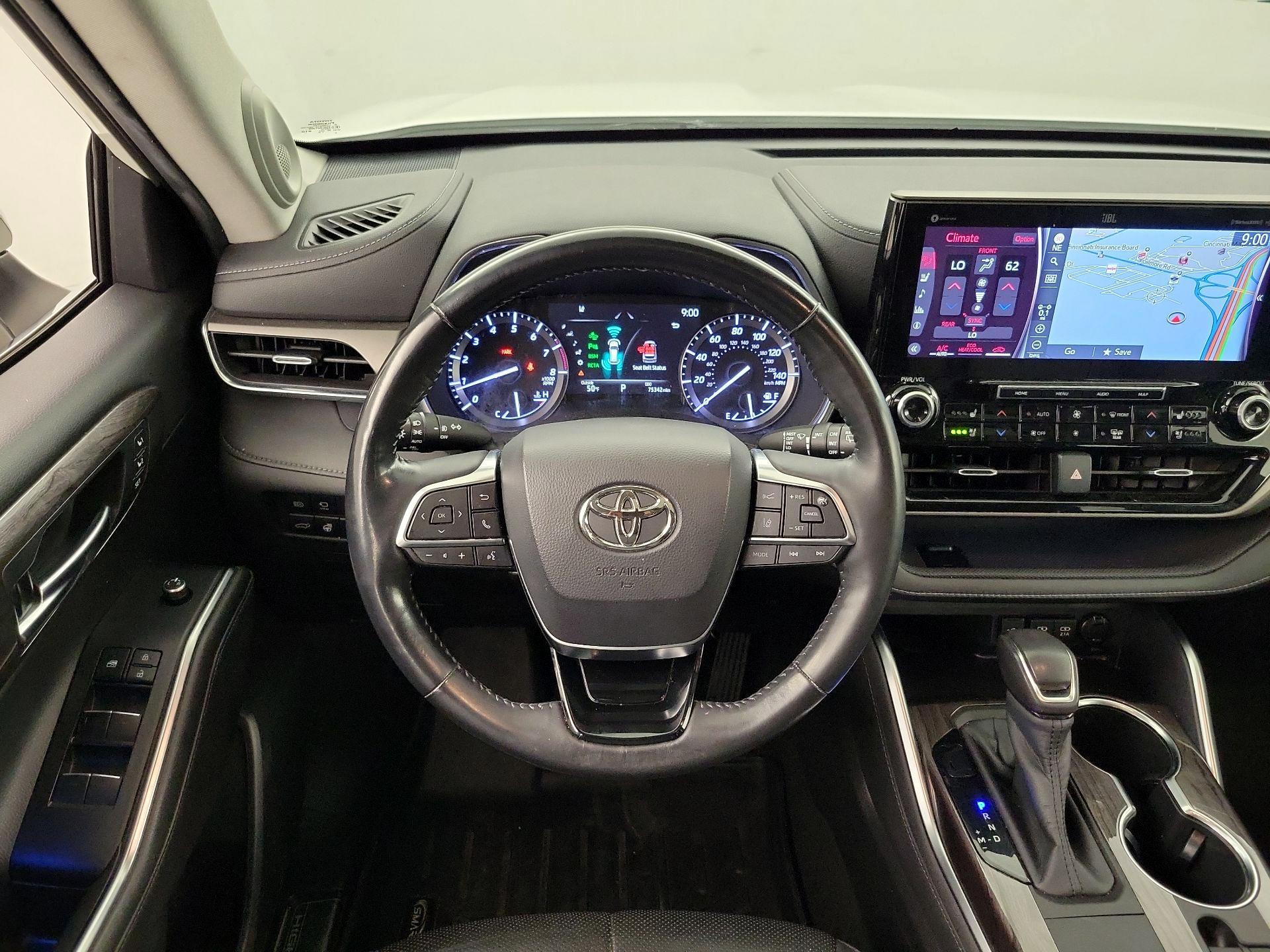Thumbnail: 2020 Toyota Highlander - 10