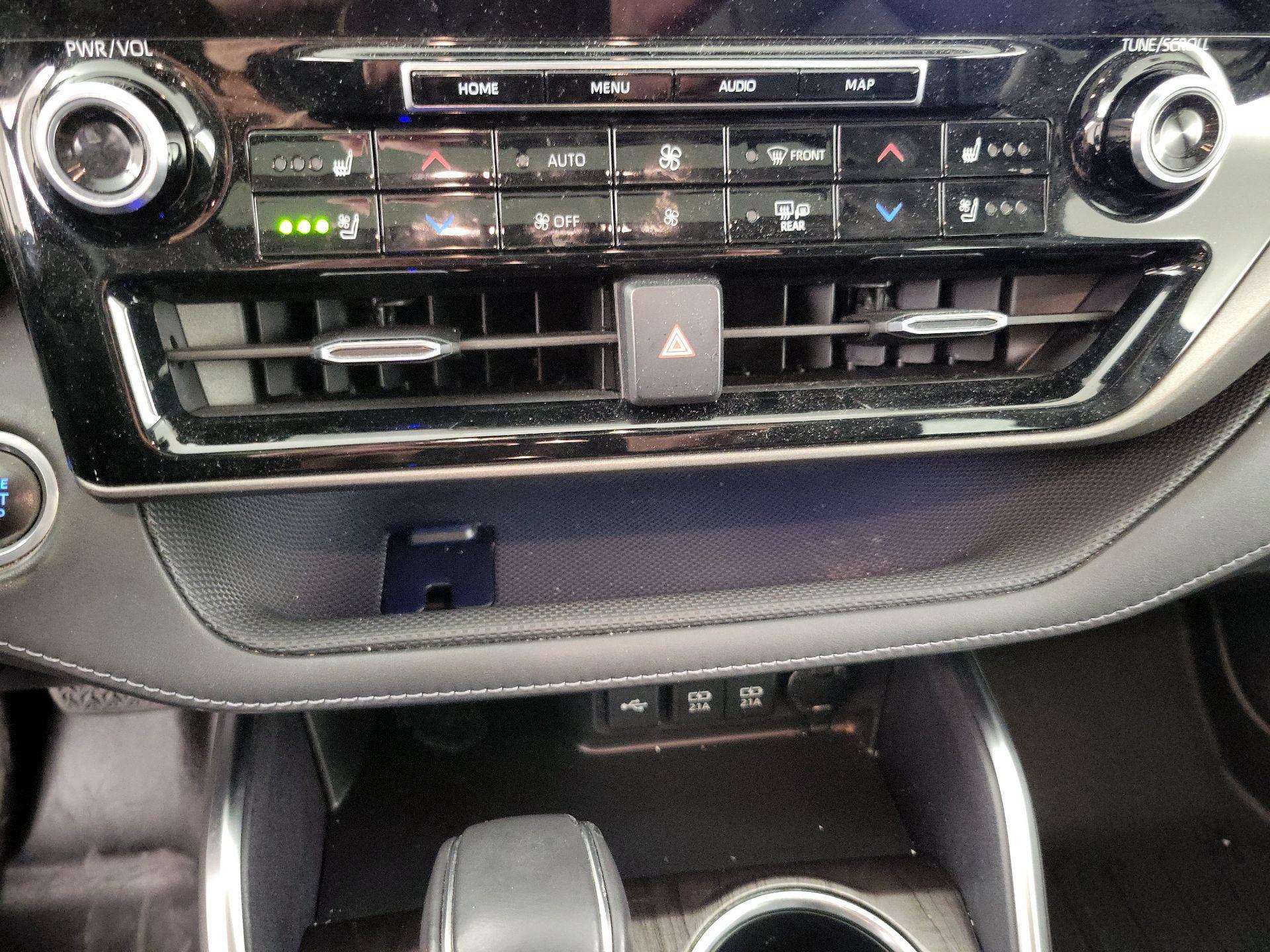 Thumbnail: 2020 Toyota Highlander - 17