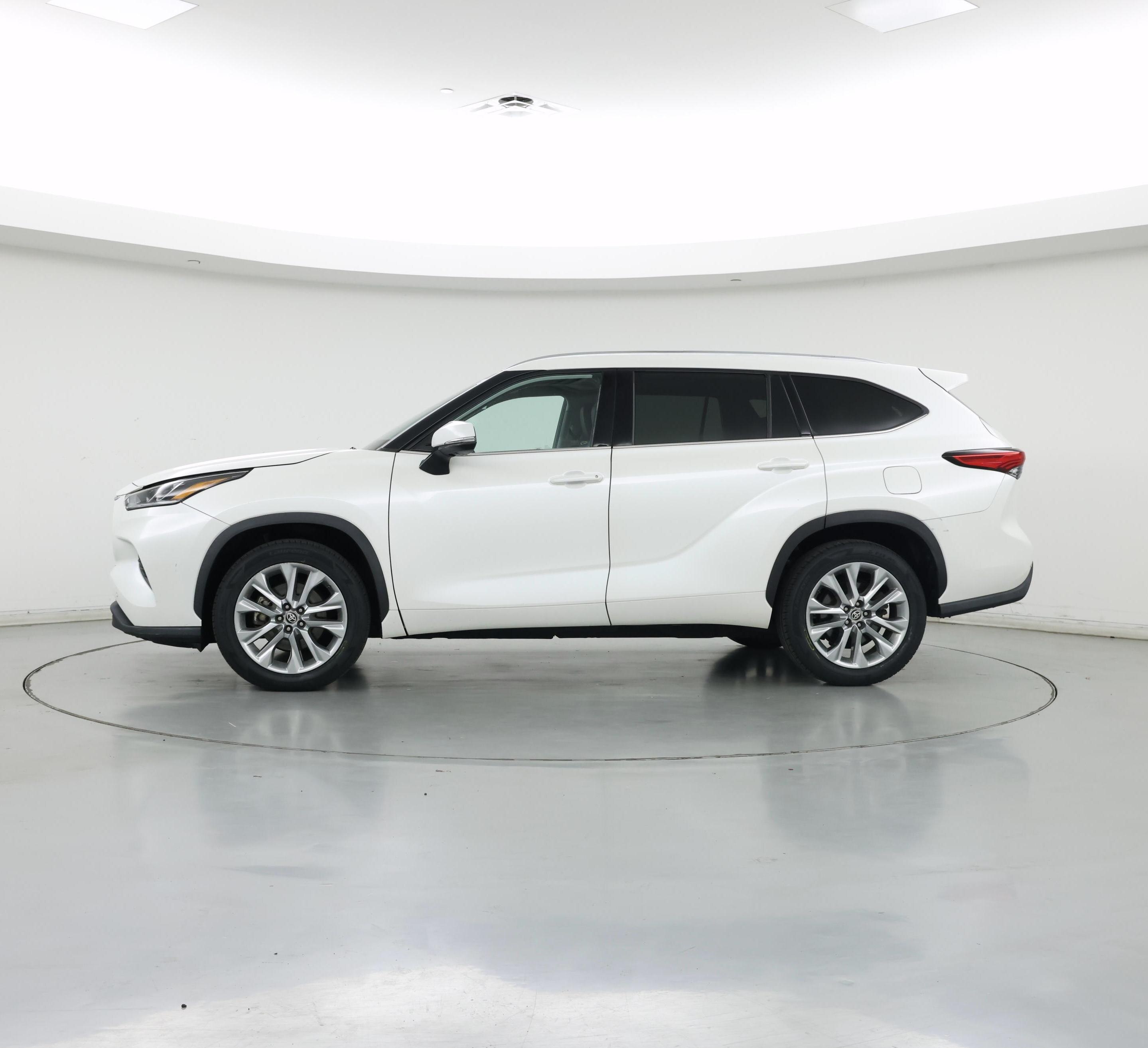 Thumbnail: 2020 Toyota Highlander - 3