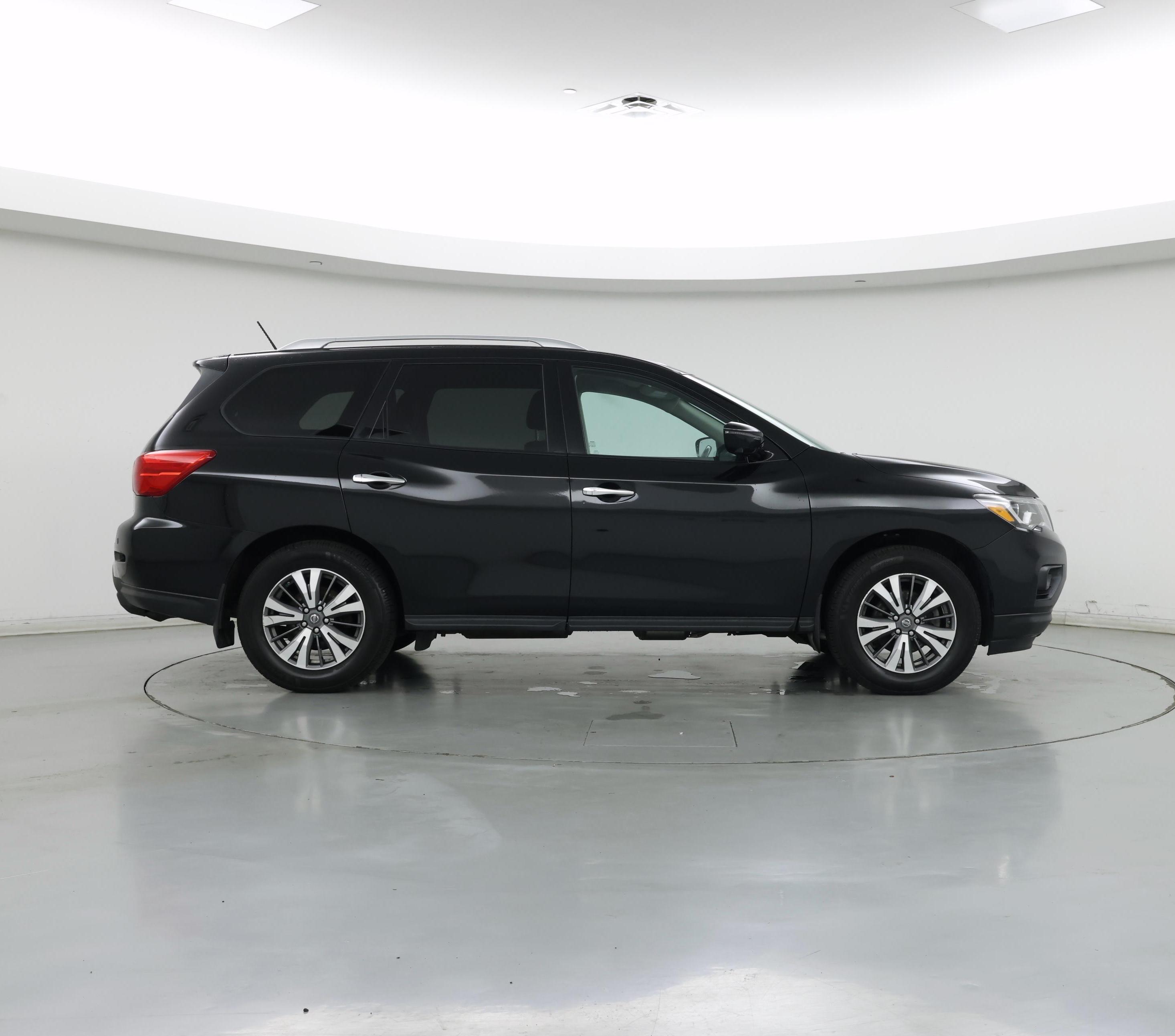 Thumbnail: 2017 Nissan Pathfinder - 7