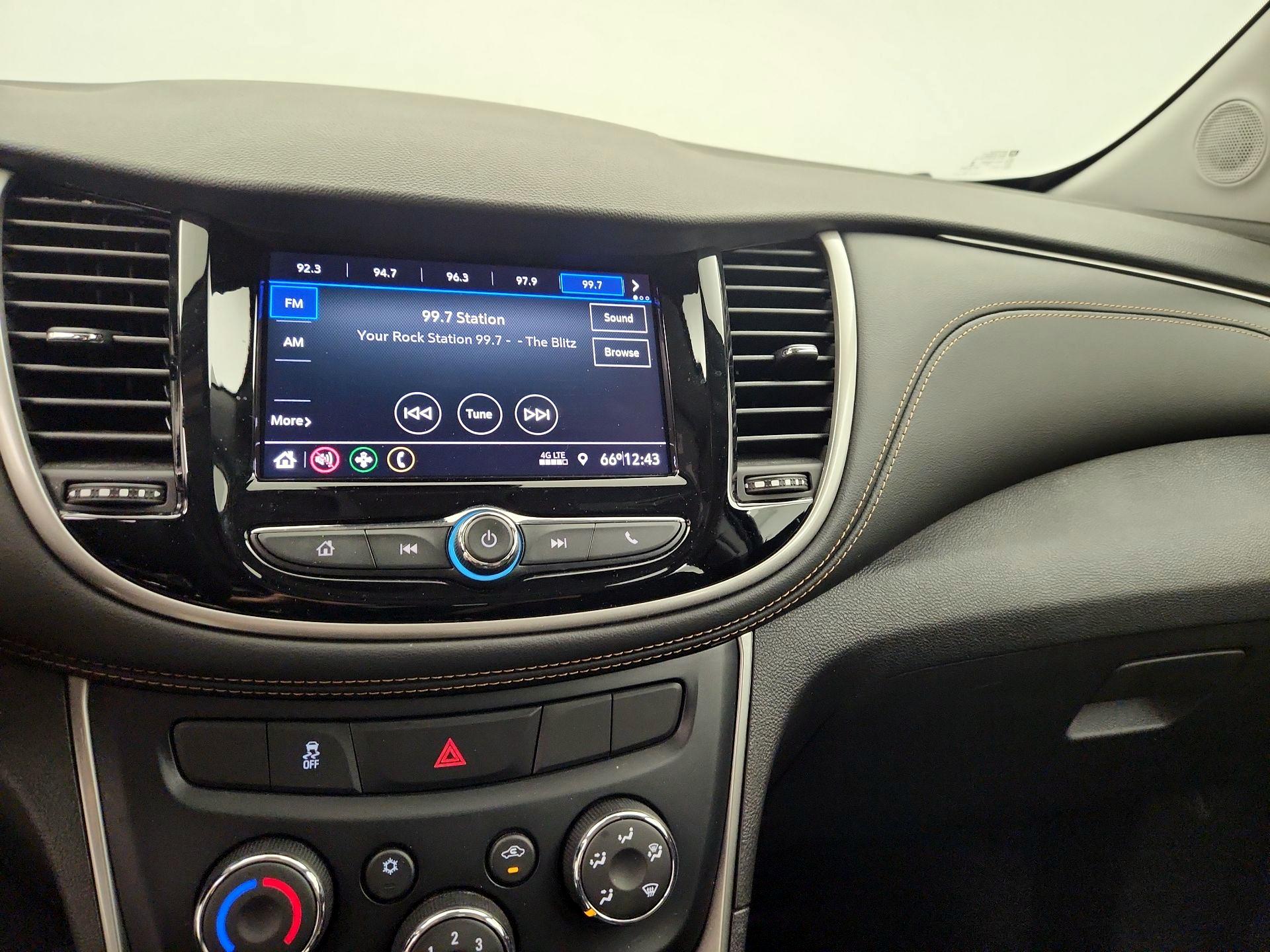 Thumbnail: 2020 Chevrolet Trax - 15