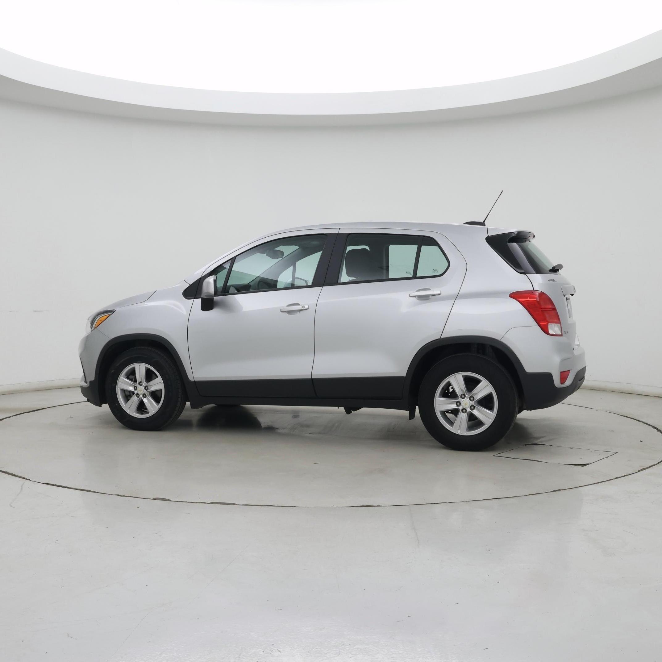 Thumbnail: 2020 Chevrolet Trax - 3
