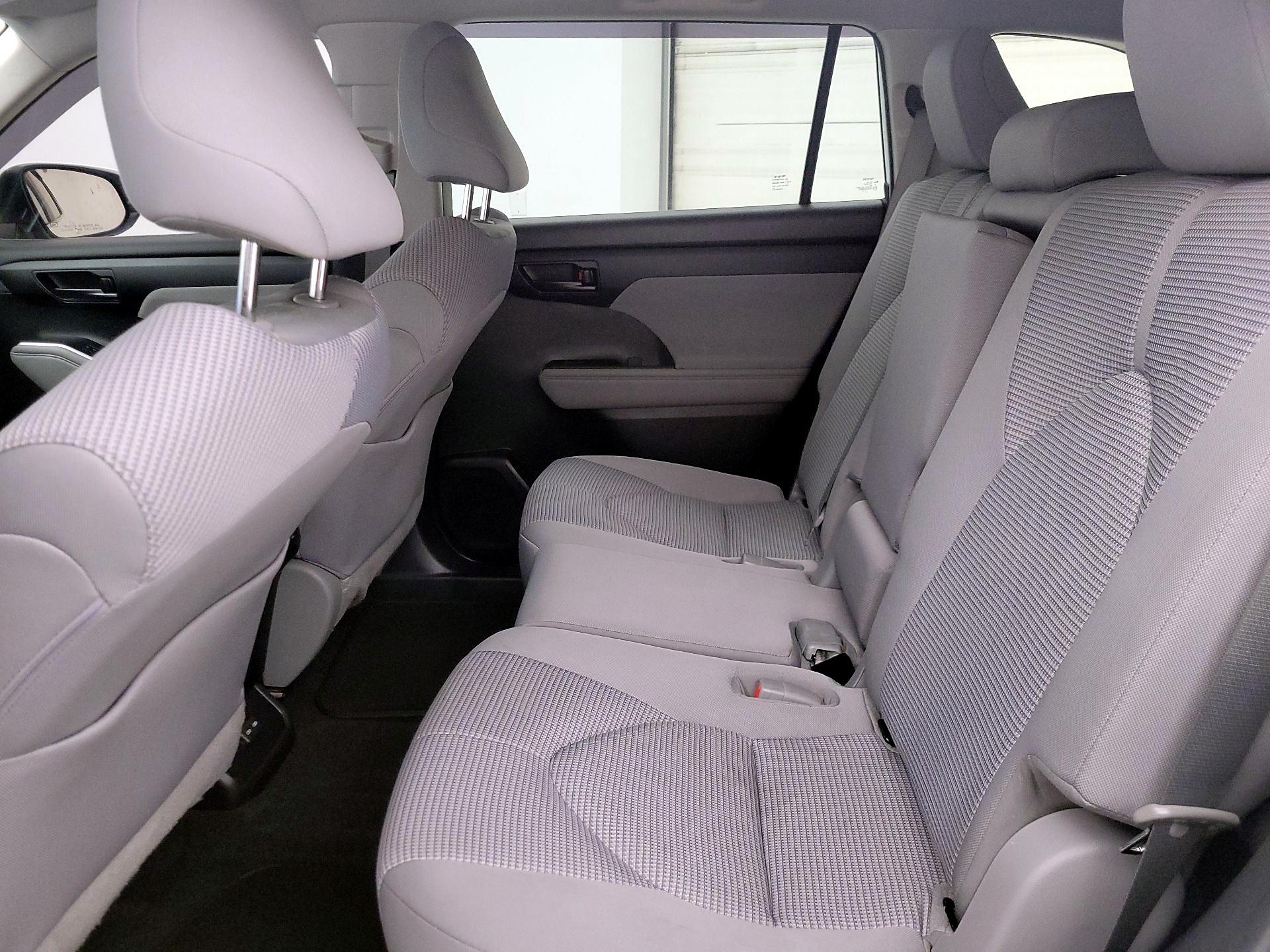 Thumbnail: 2023 Toyota Highlander - 19