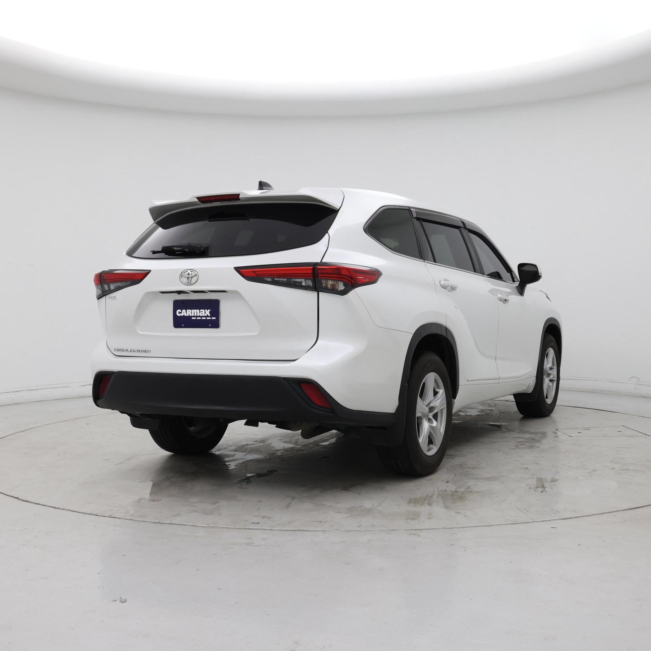 Thumbnail: 2023 Toyota Highlander - 8