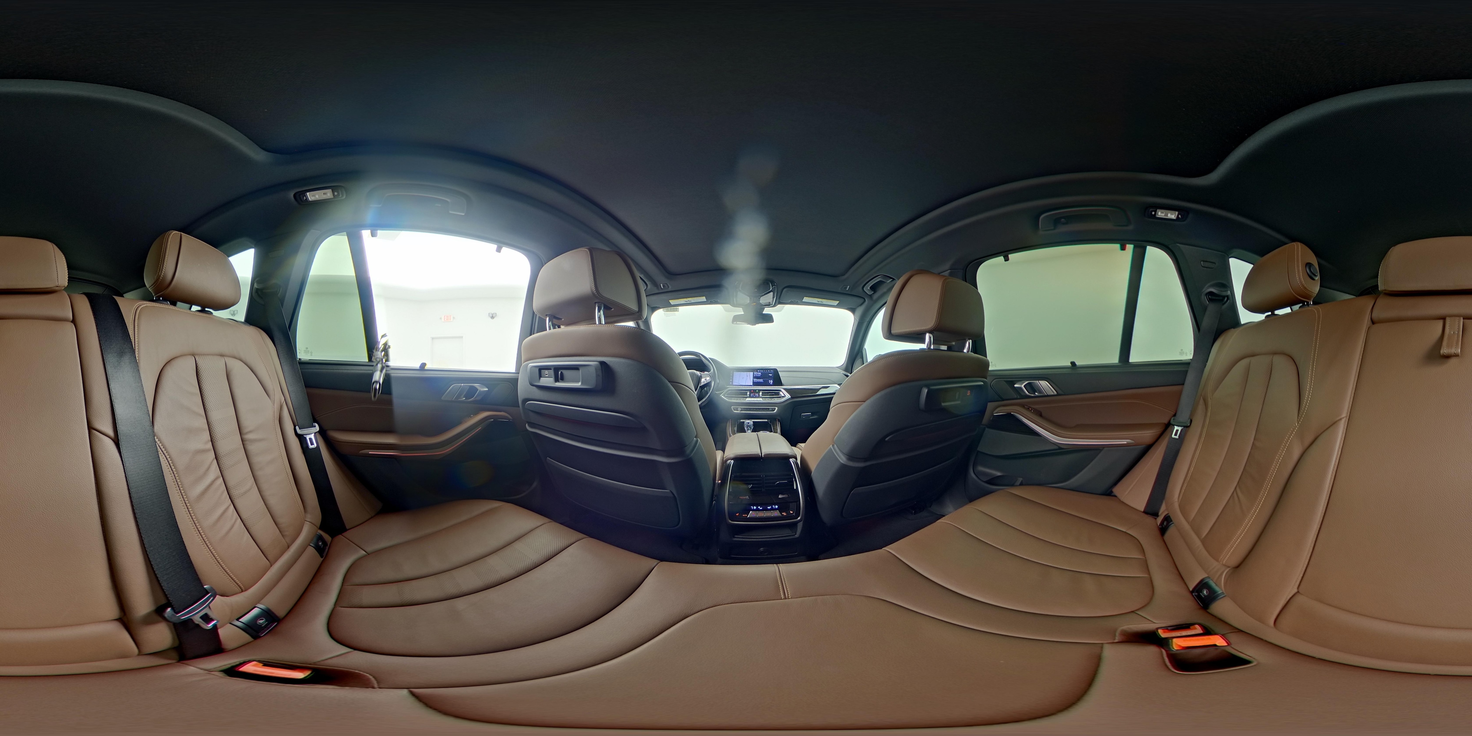 2019 BMW X5 50i - Photo 24