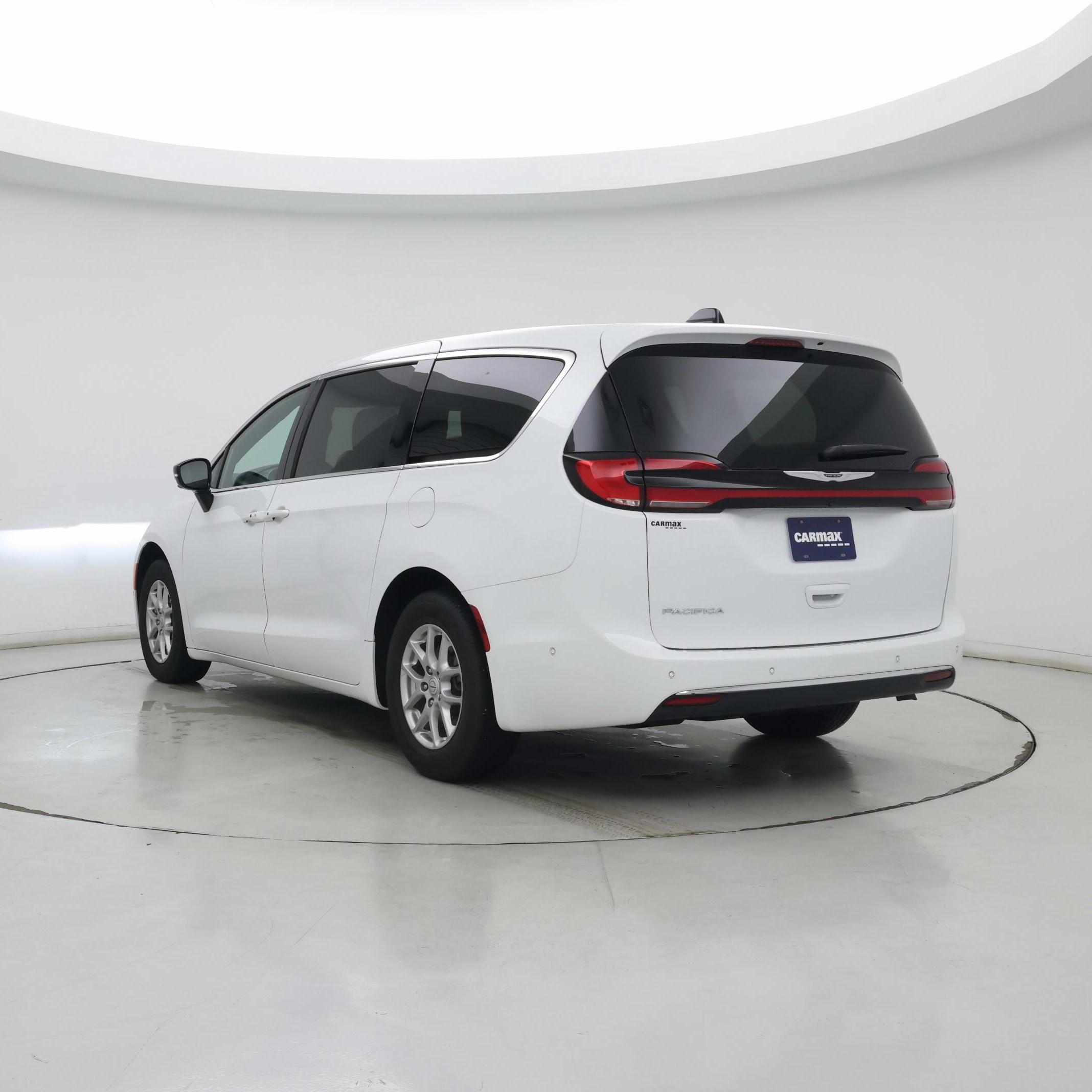 Thumbnail: 2025 Chrysler Pacifica - 2