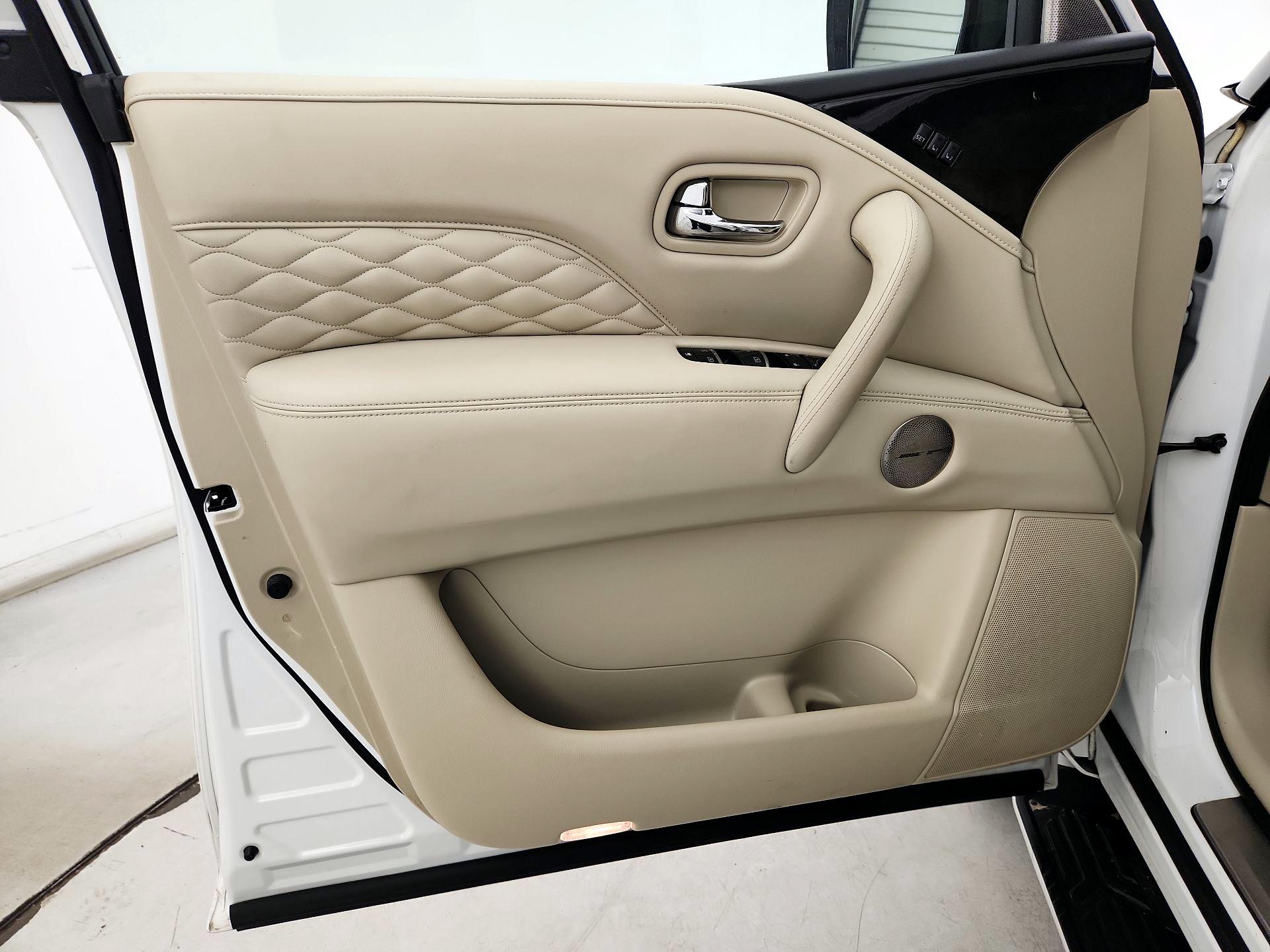 Thumbnail: 2022 INFINITI QX80 - 12