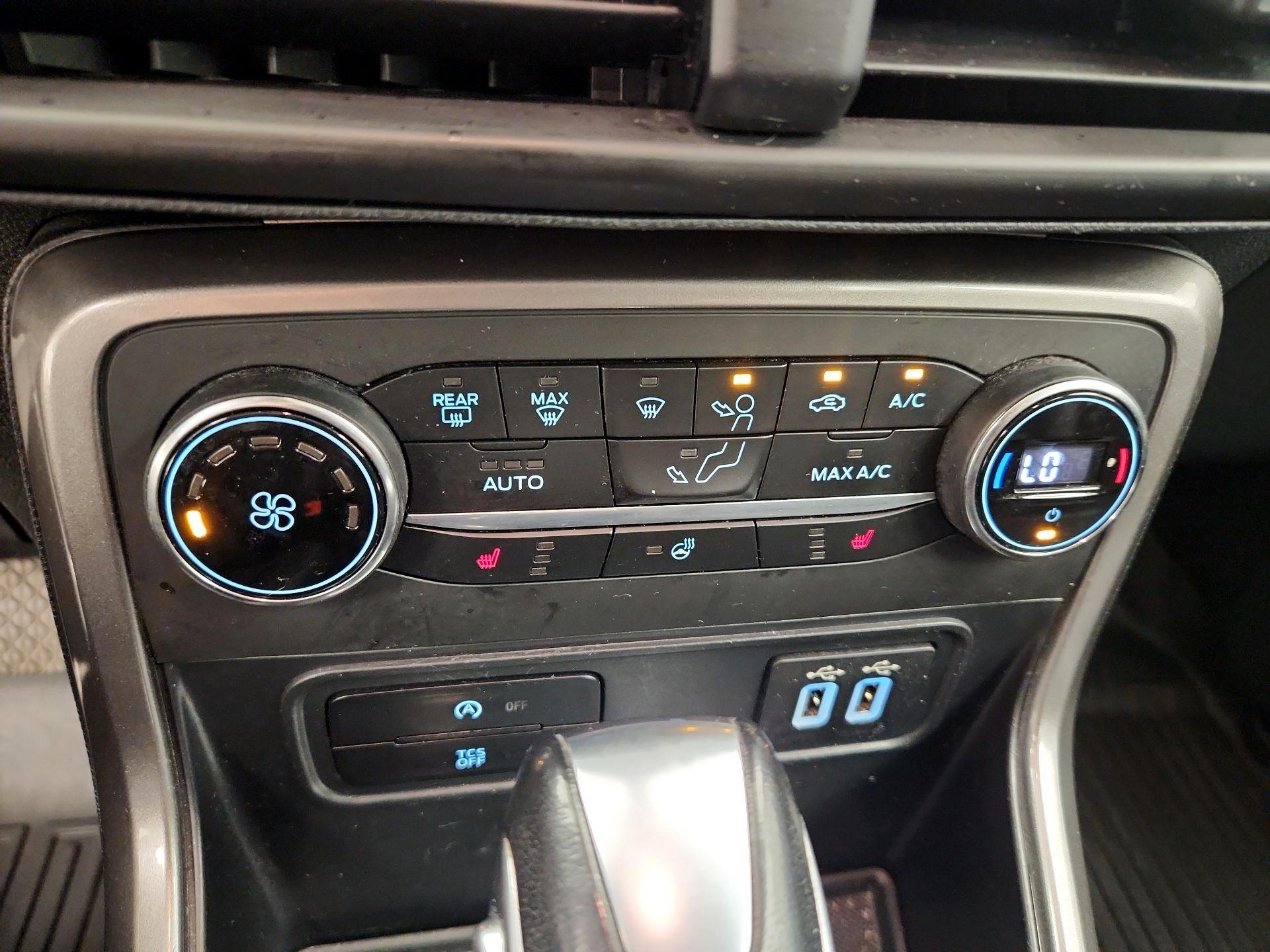 Thumbnail: 2021 Ford EcoSport - 17