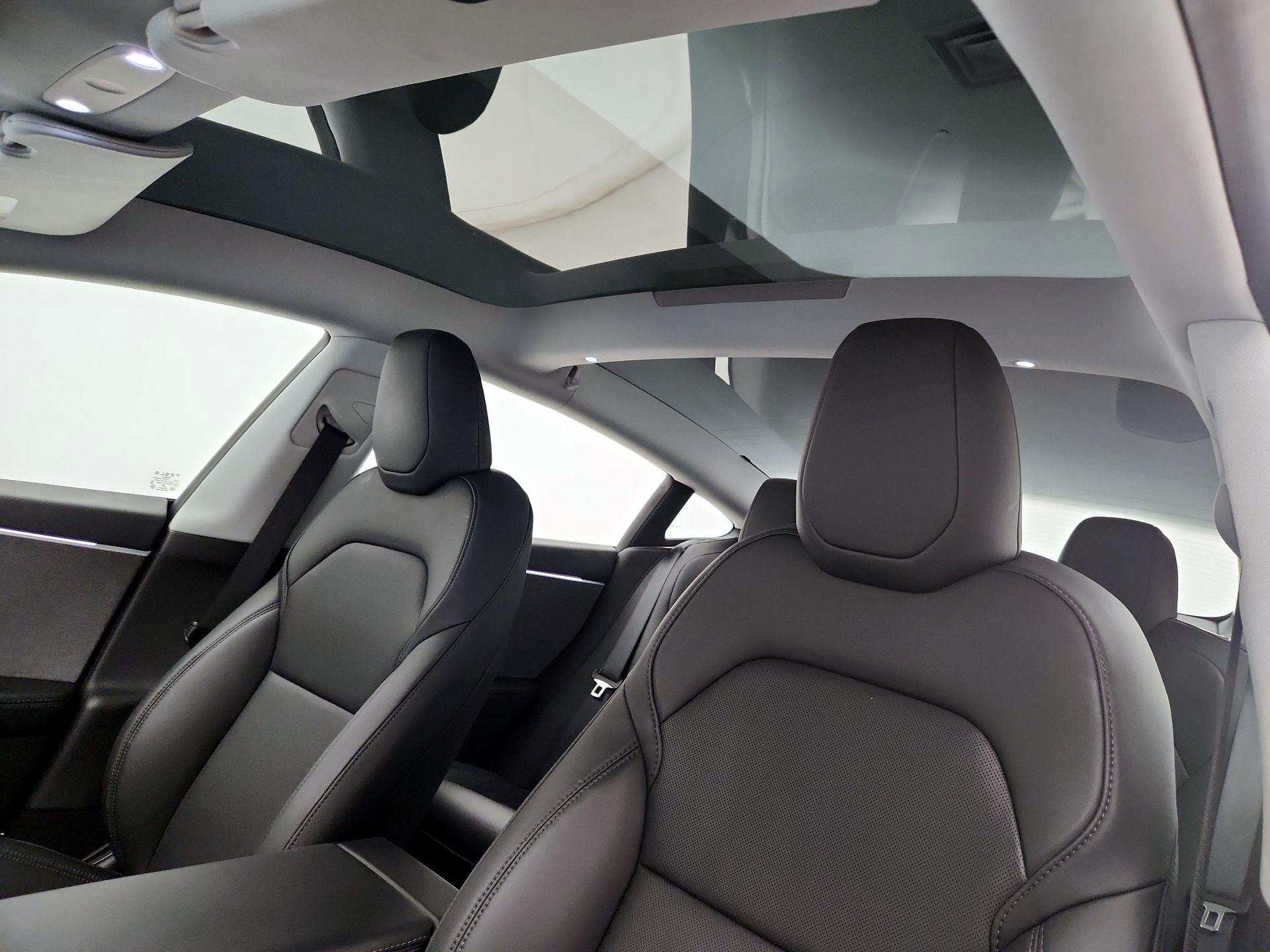 Thumbnail: 2025 Tesla Model 3 - 18