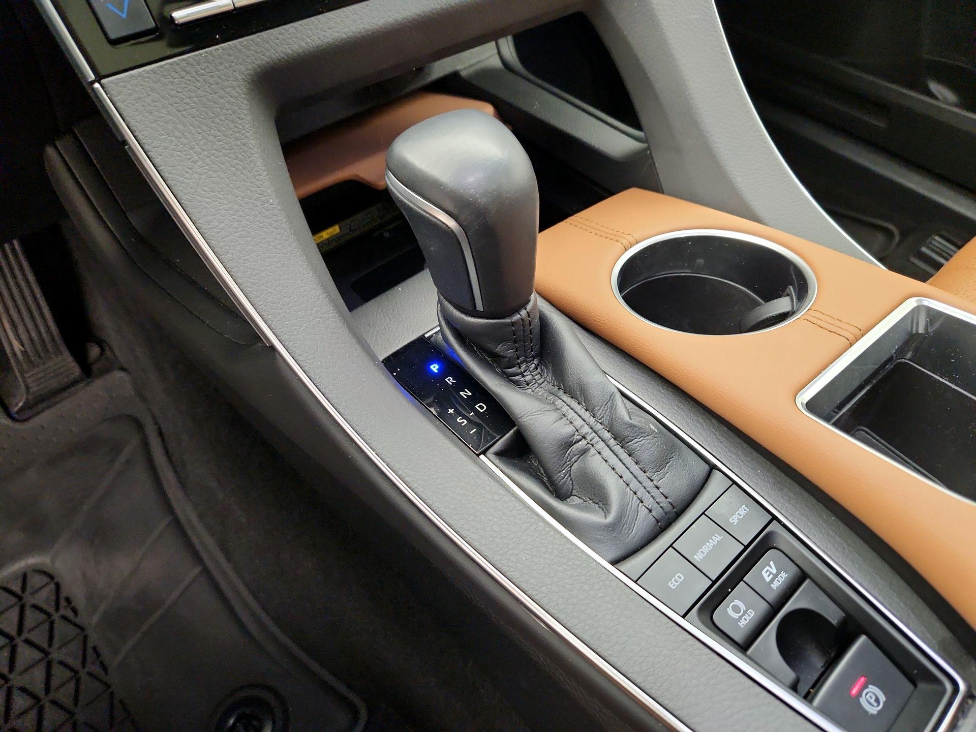 Thumbnail: 2020 Toyota Avalon - 18