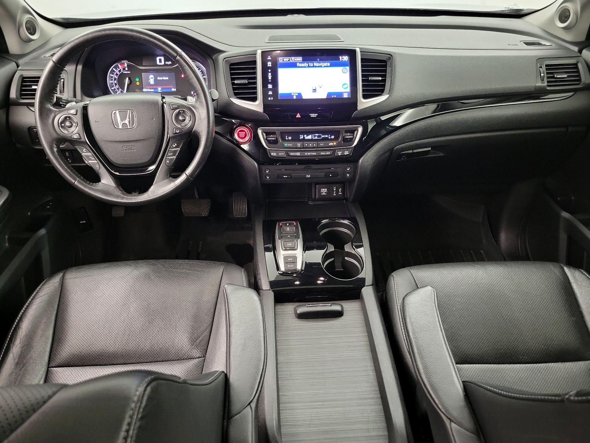 Thumbnail: 2017 Honda Pilot - 9