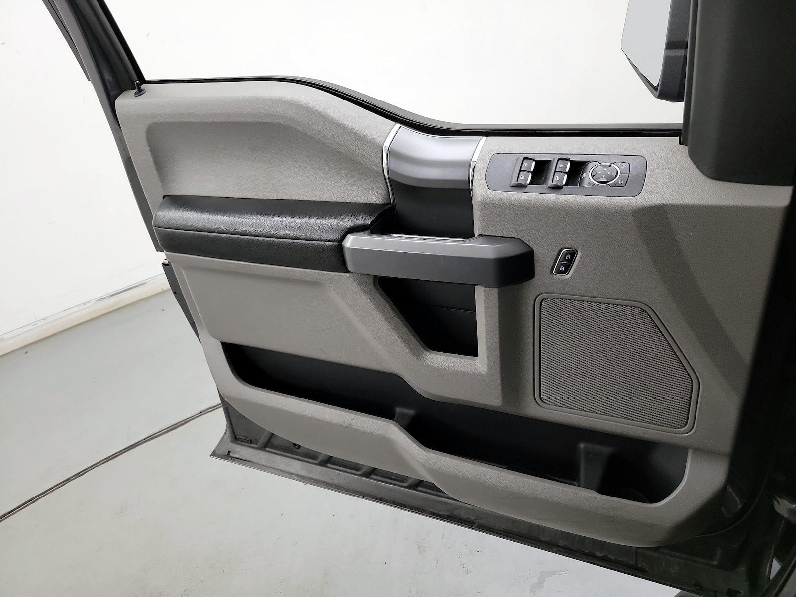 2018 Ford F-150 XLT - Photo 13