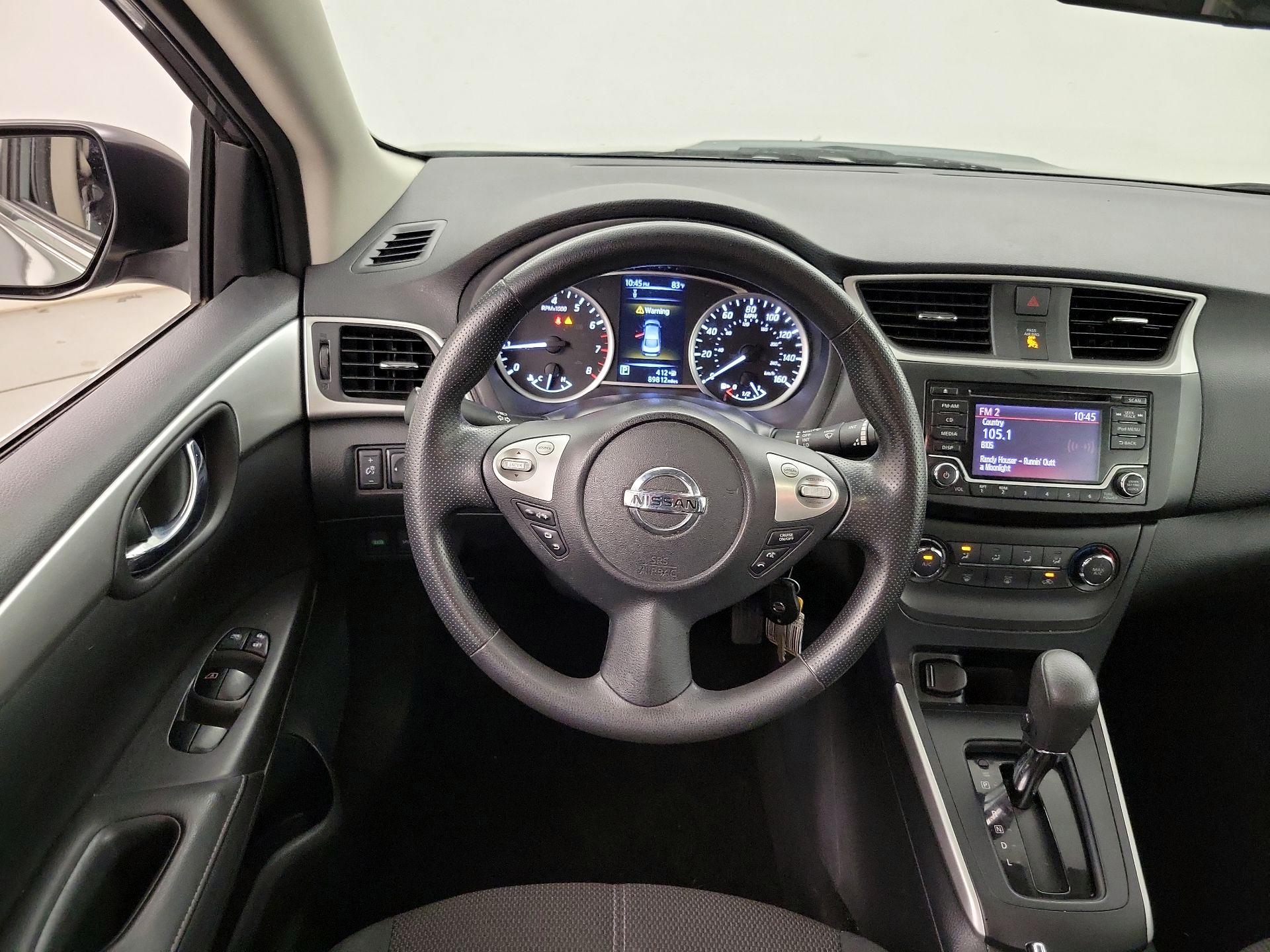 Thumbnail: 2018 Nissan Sentra - 10