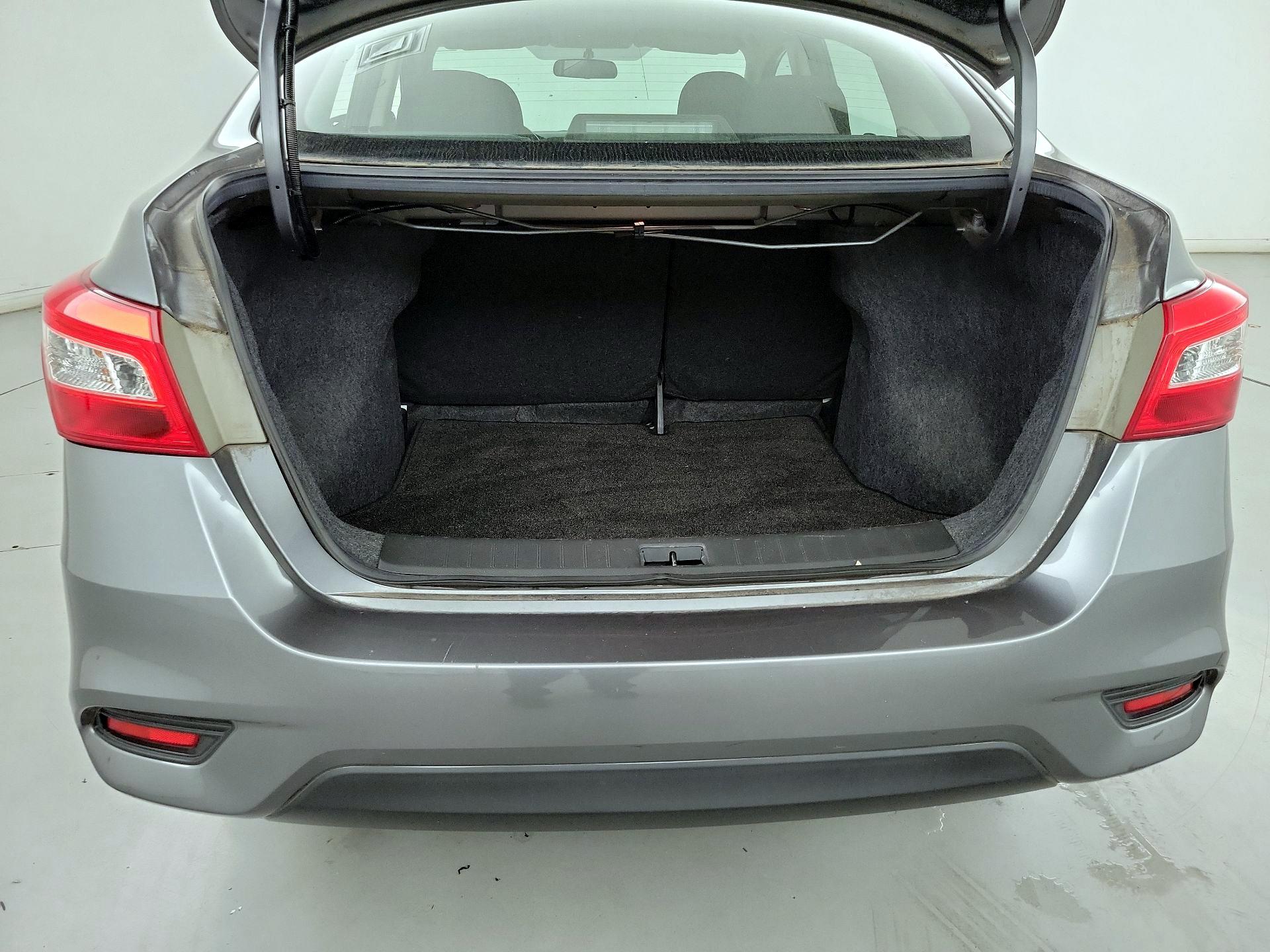 Thumbnail: 2018 Nissan Sentra - 20