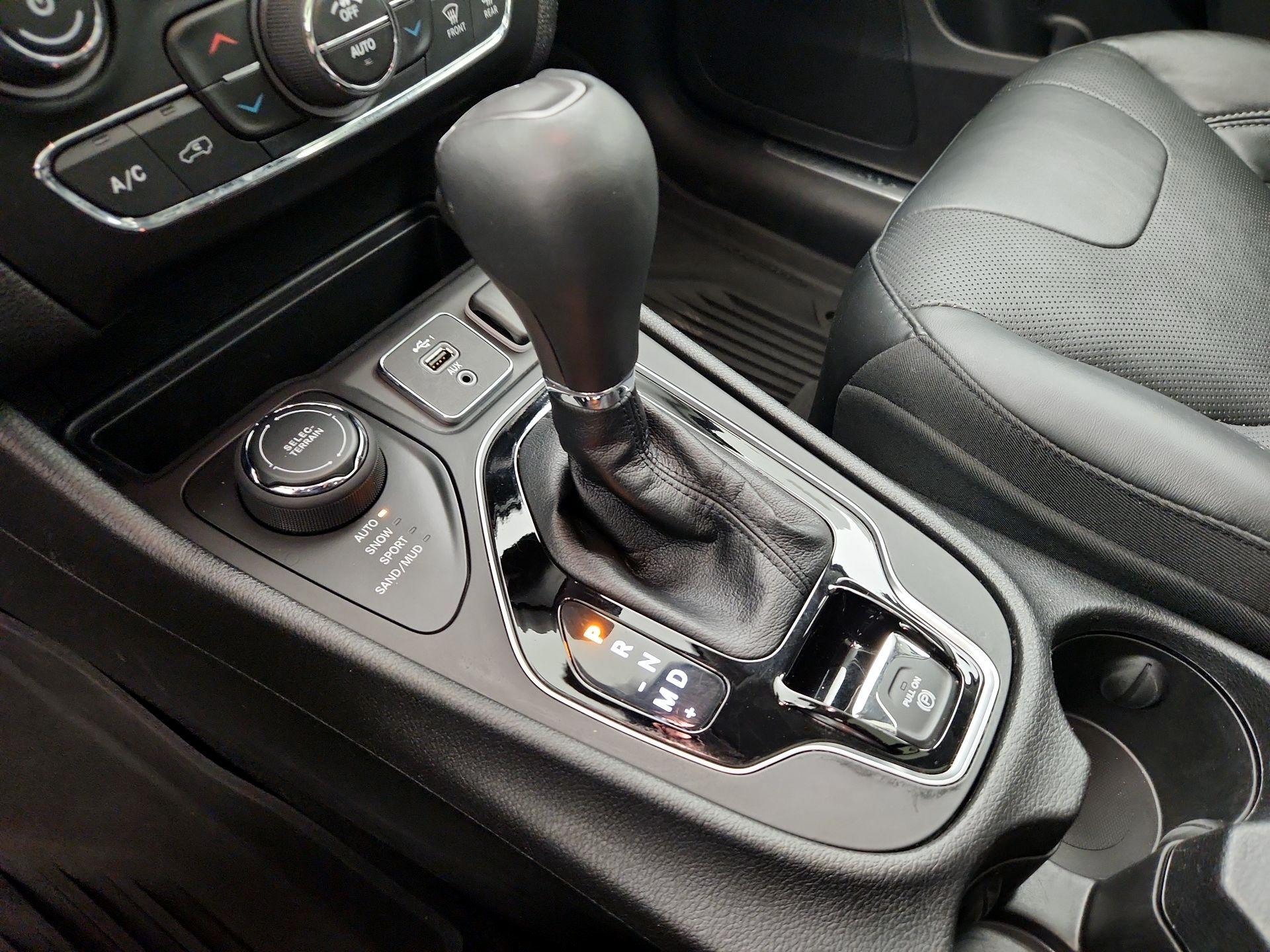 Thumbnail: 2021 Jeep Cherokee - 17