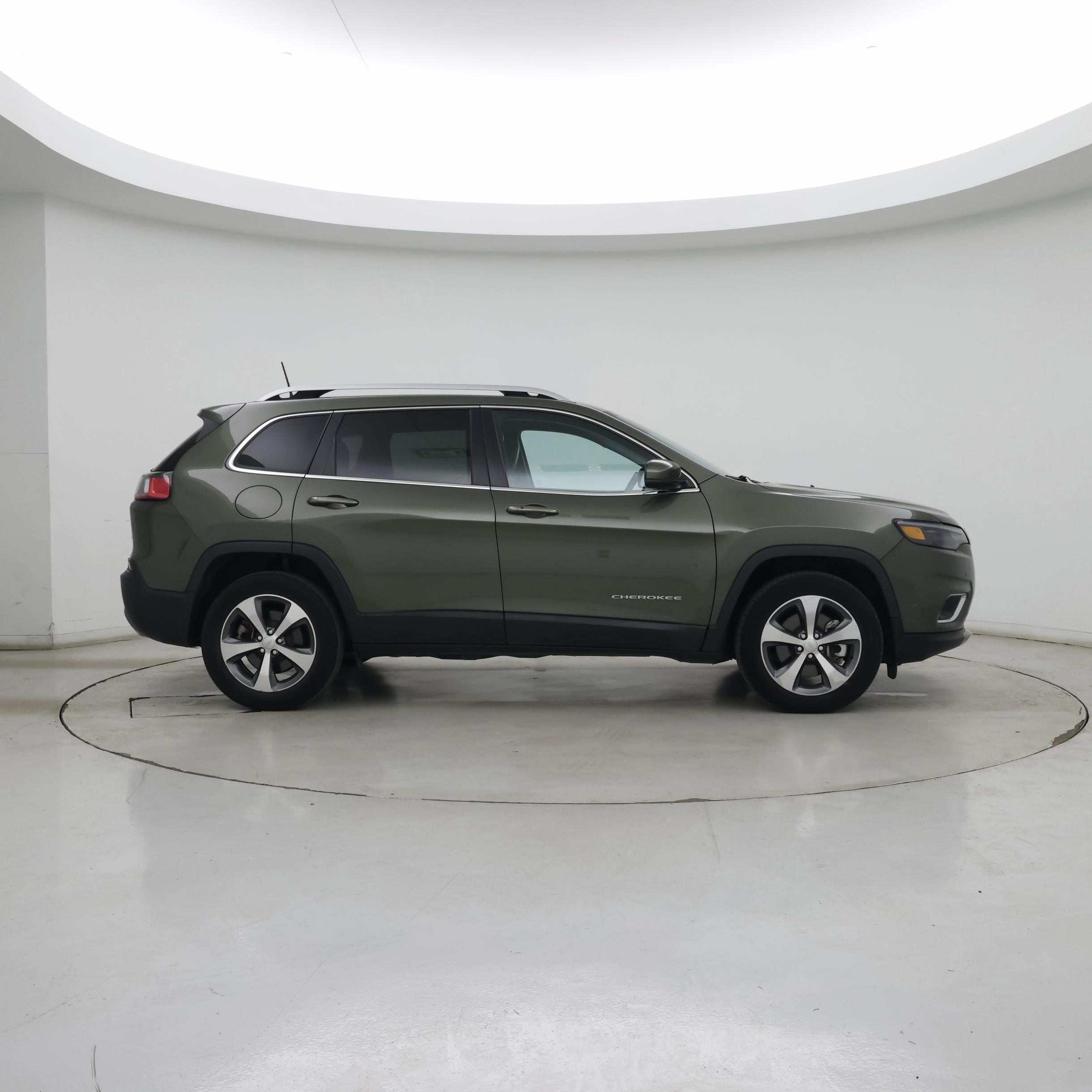 Thumbnail: 2021 Jeep Cherokee - 7