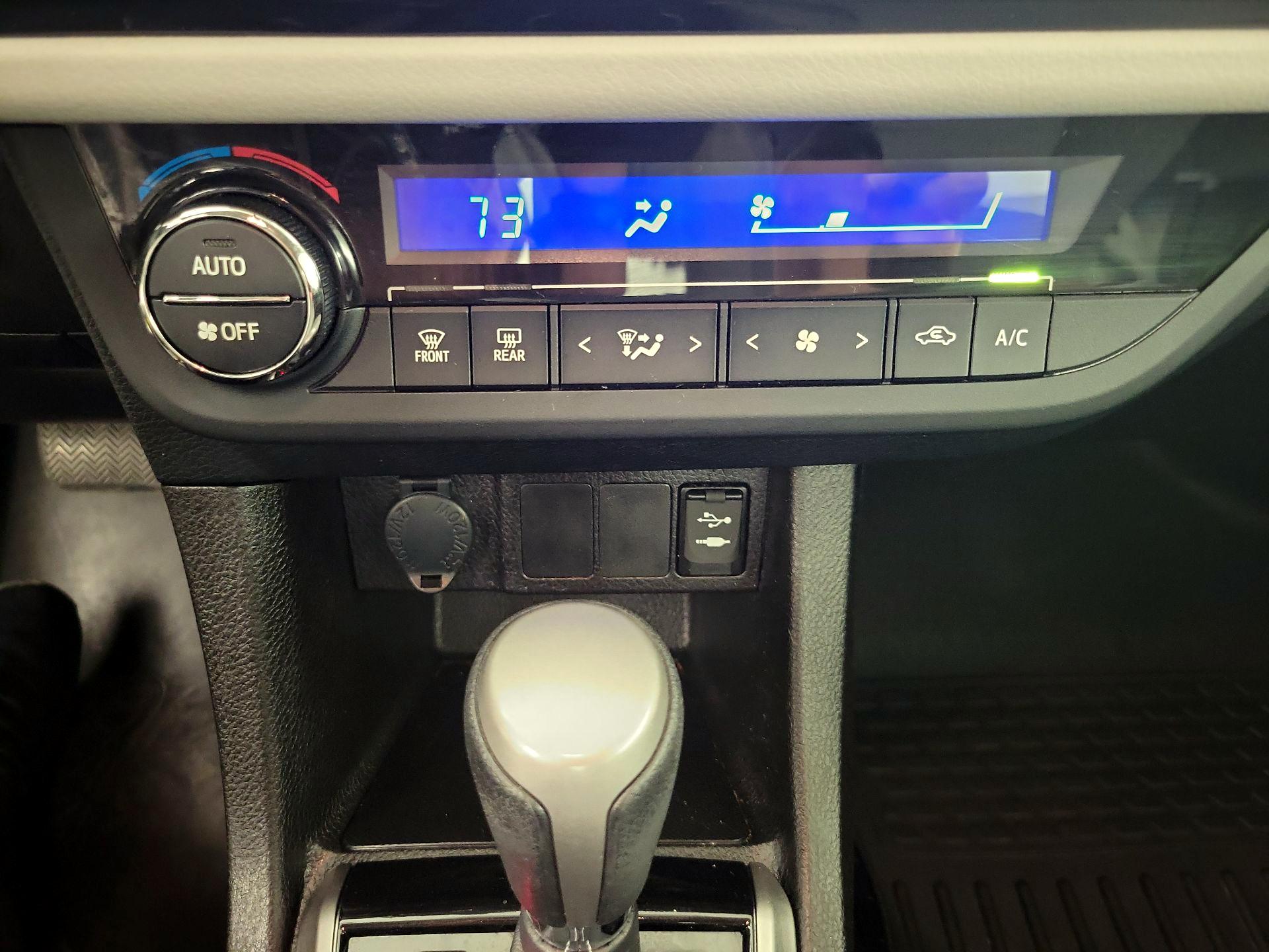 Thumbnail: 2016 Toyota Corolla - 16