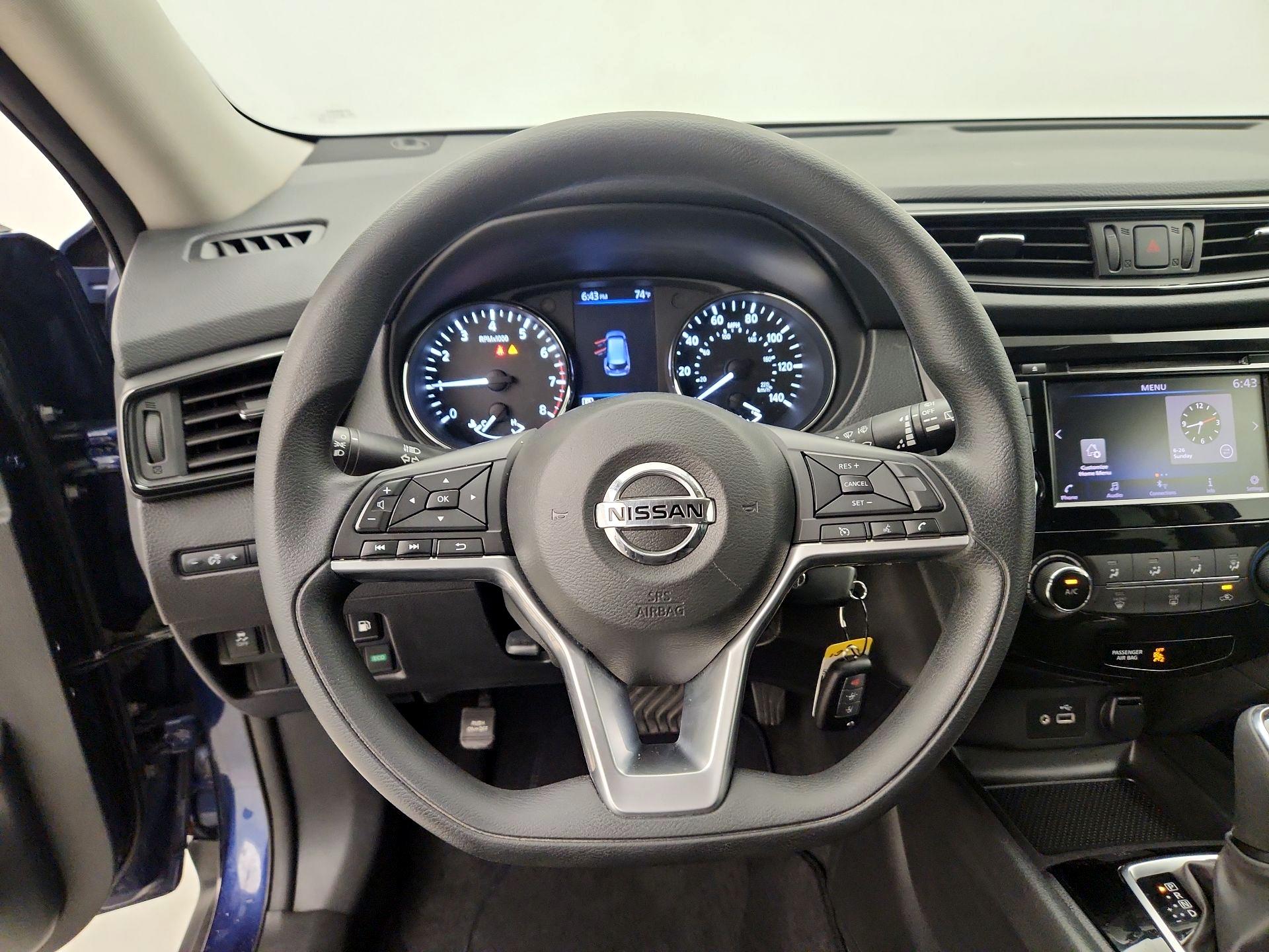 Thumbnail: 2018 Nissan Rogue - 10