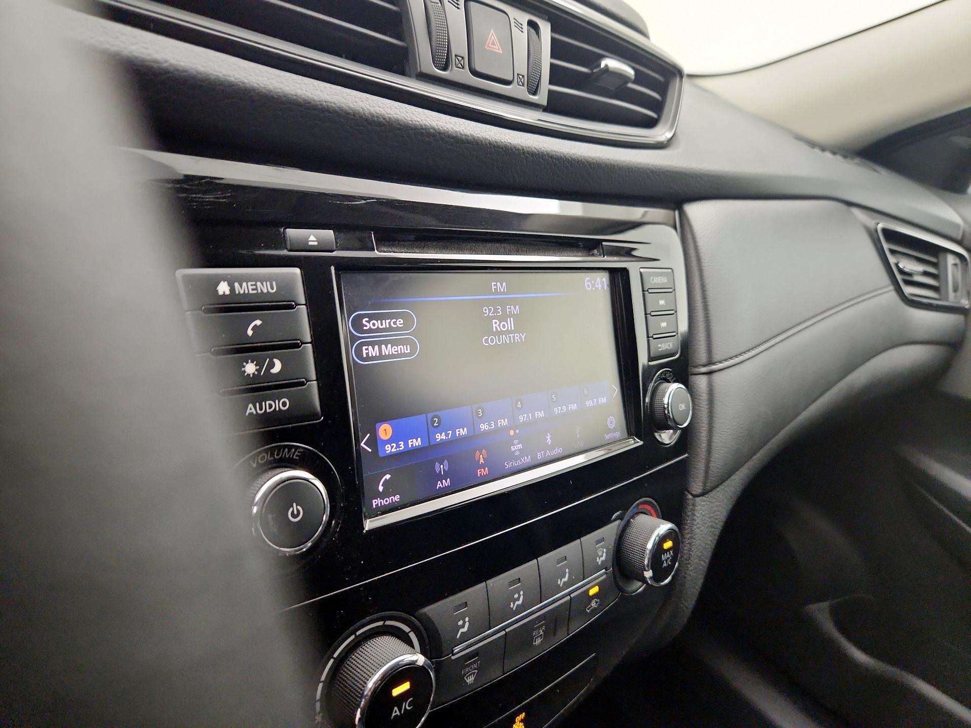 Thumbnail: 2018 Nissan Rogue - 14