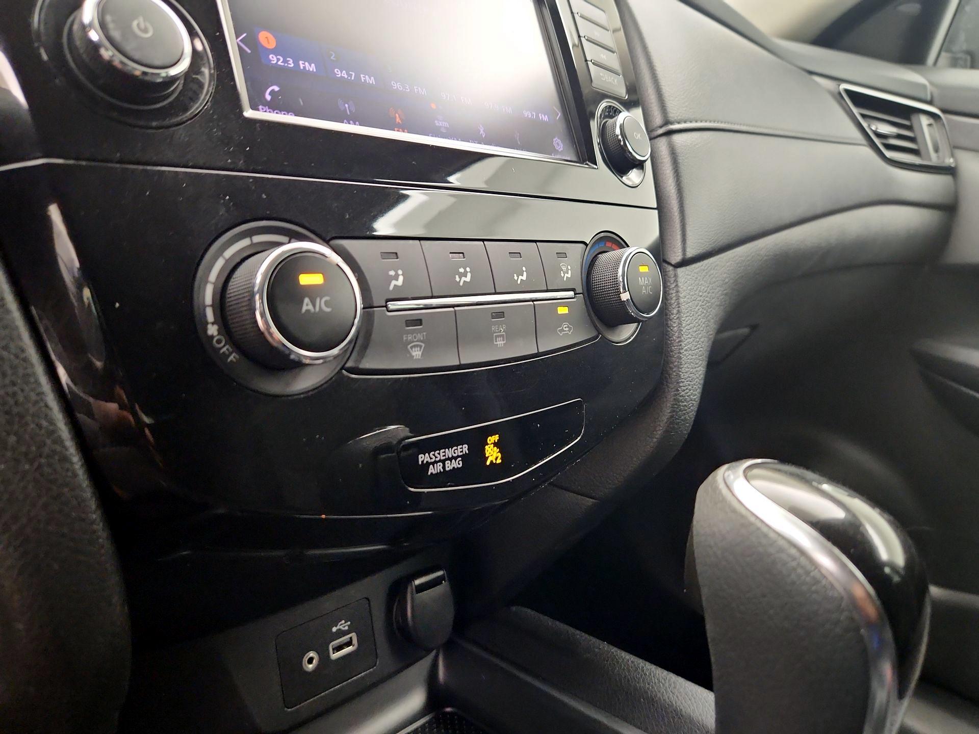 Thumbnail: 2018 Nissan Rogue - 15
