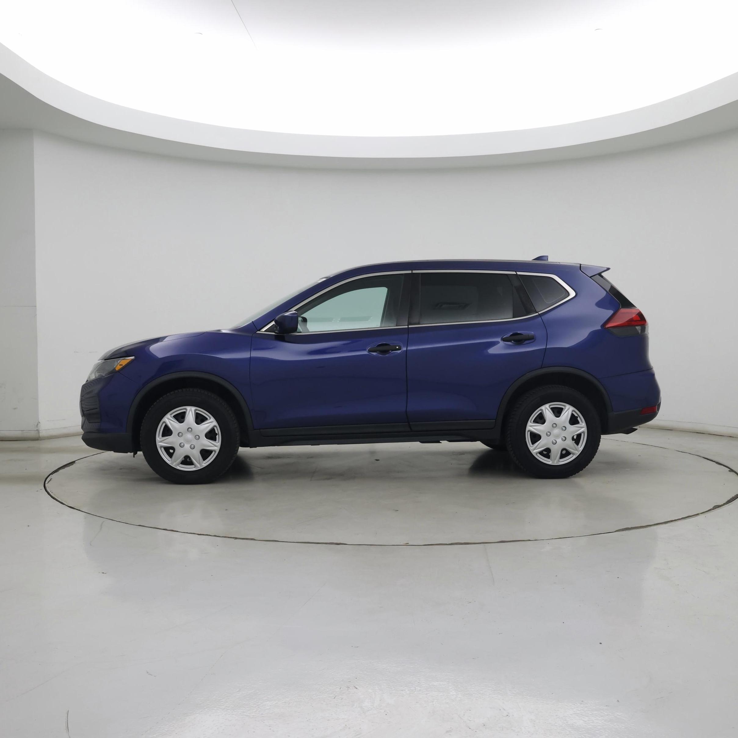 Thumbnail: 2018 Nissan Rogue - 3