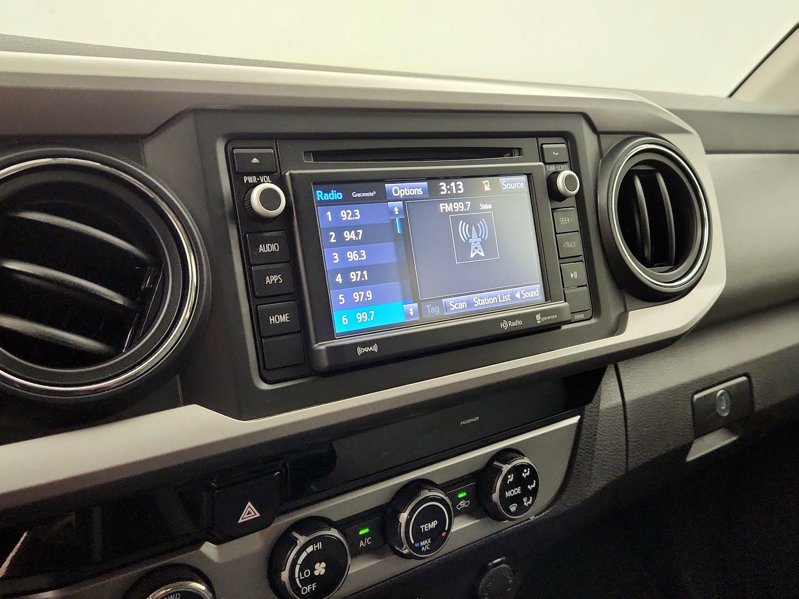 2017 Toyota Tacoma SR5 - Photo 16