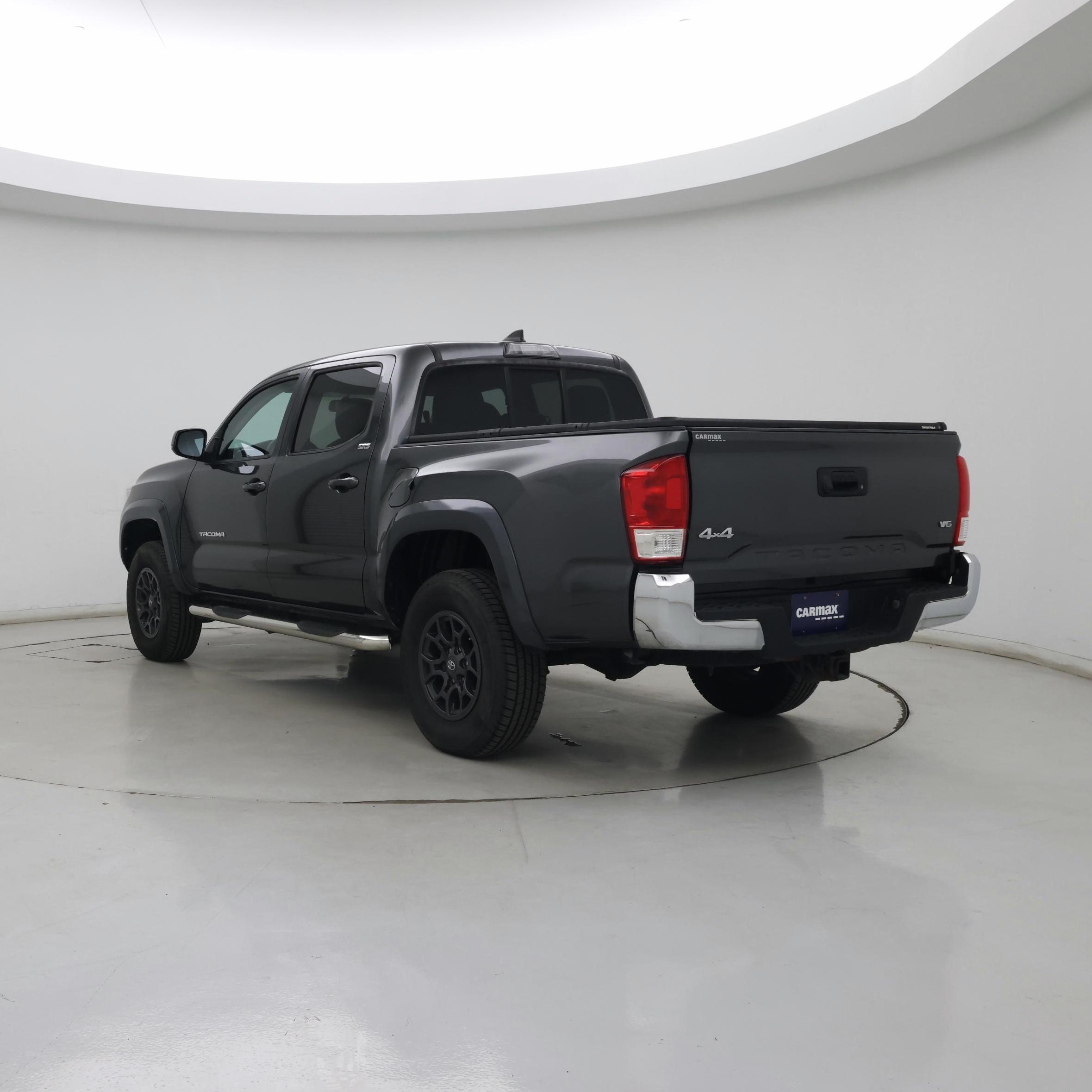Thumbnail: 2017 Toyota Tacoma - 2