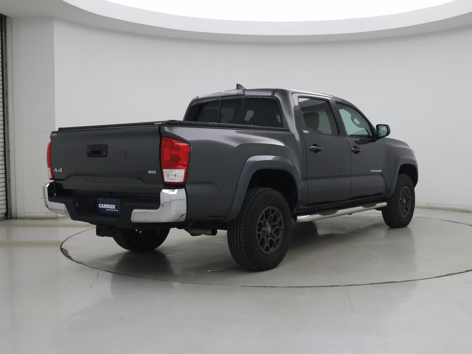 2017 Toyota Tacoma SR5 - Photo 9