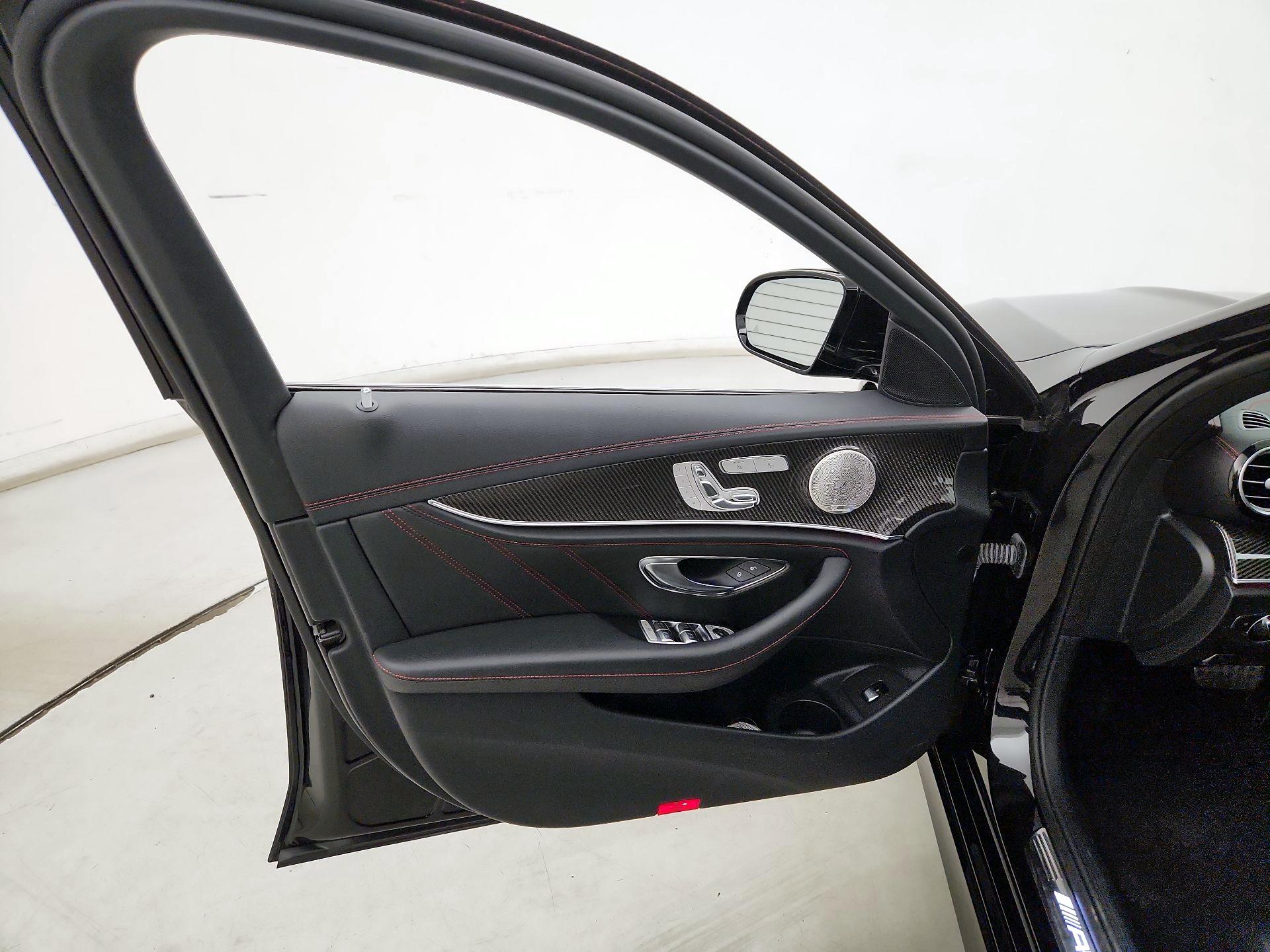 Thumbnail: 2021 Mercedes-Benz E-Class - 12