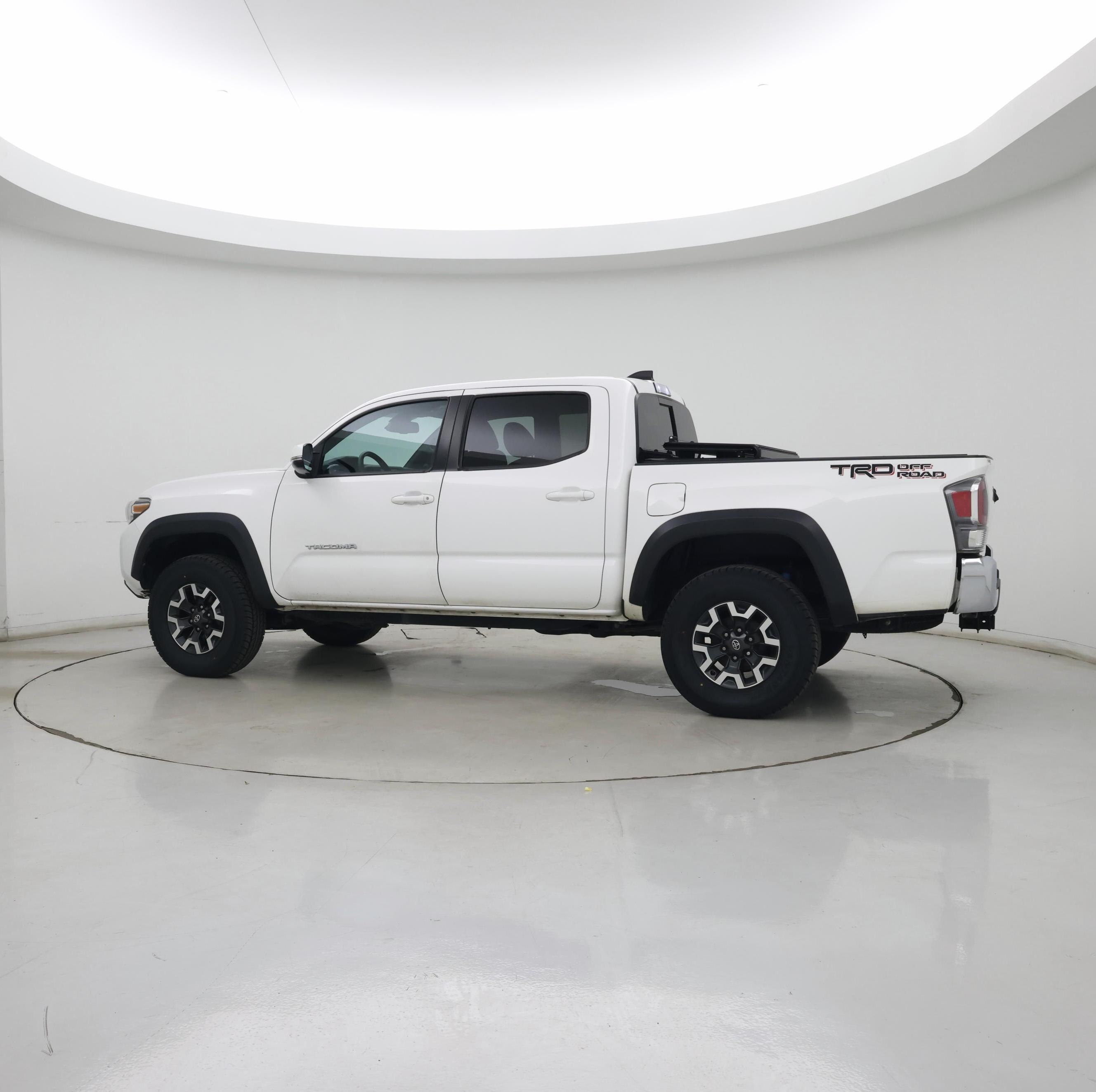 Thumbnail: 2021 Toyota Tacoma - 3