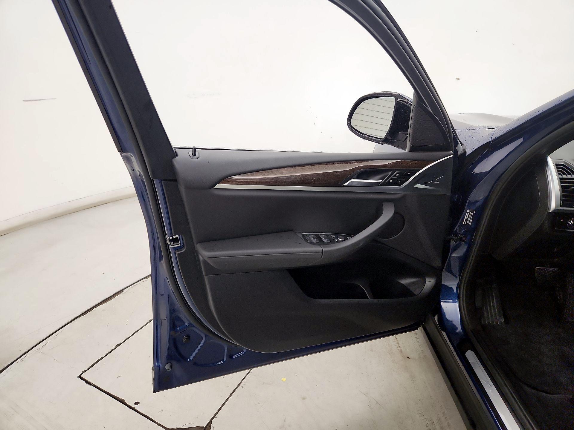 Thumbnail: 2021 BMW X3 - 12