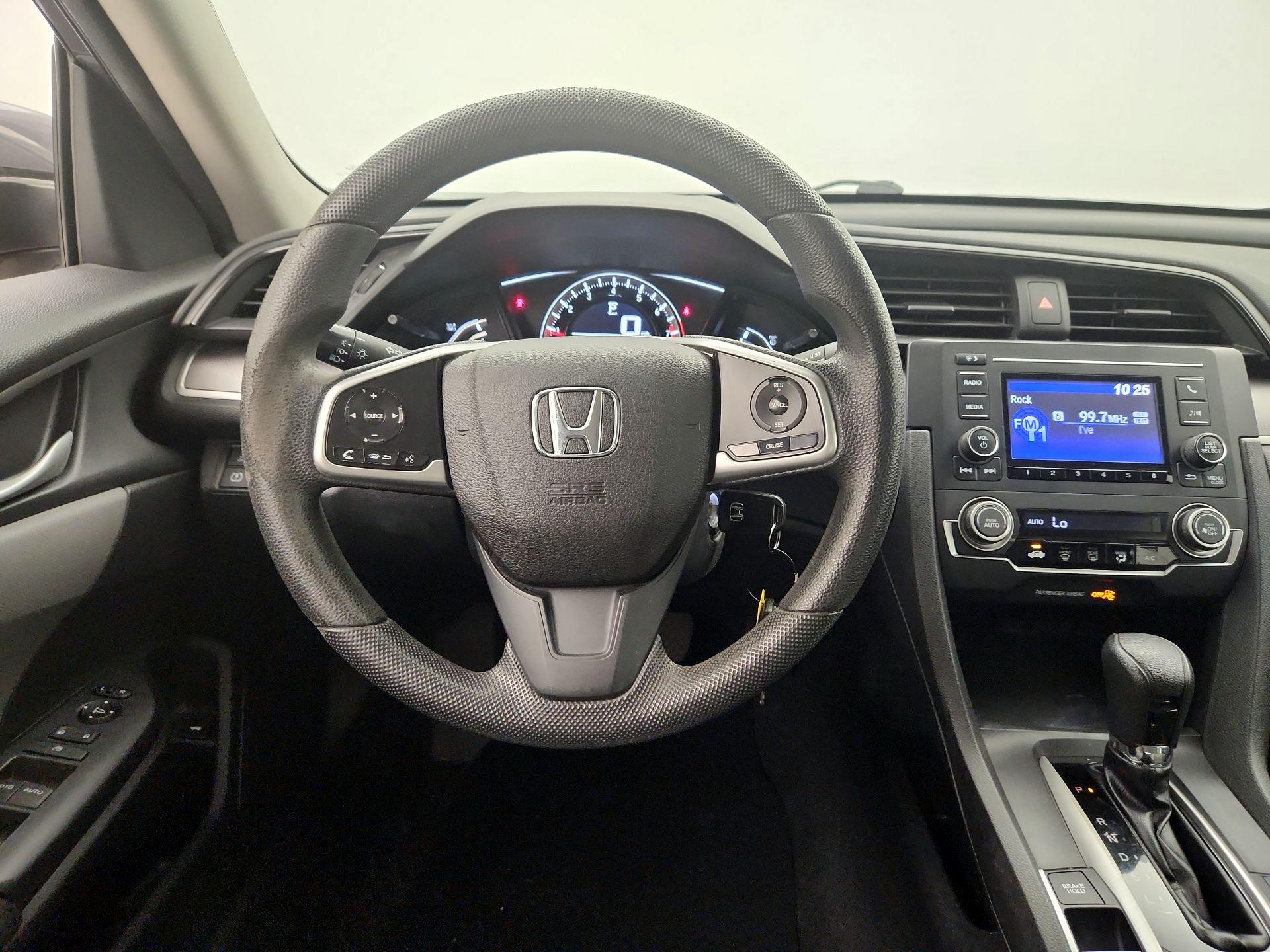 Thumbnail: 2016 Honda Civic - 10