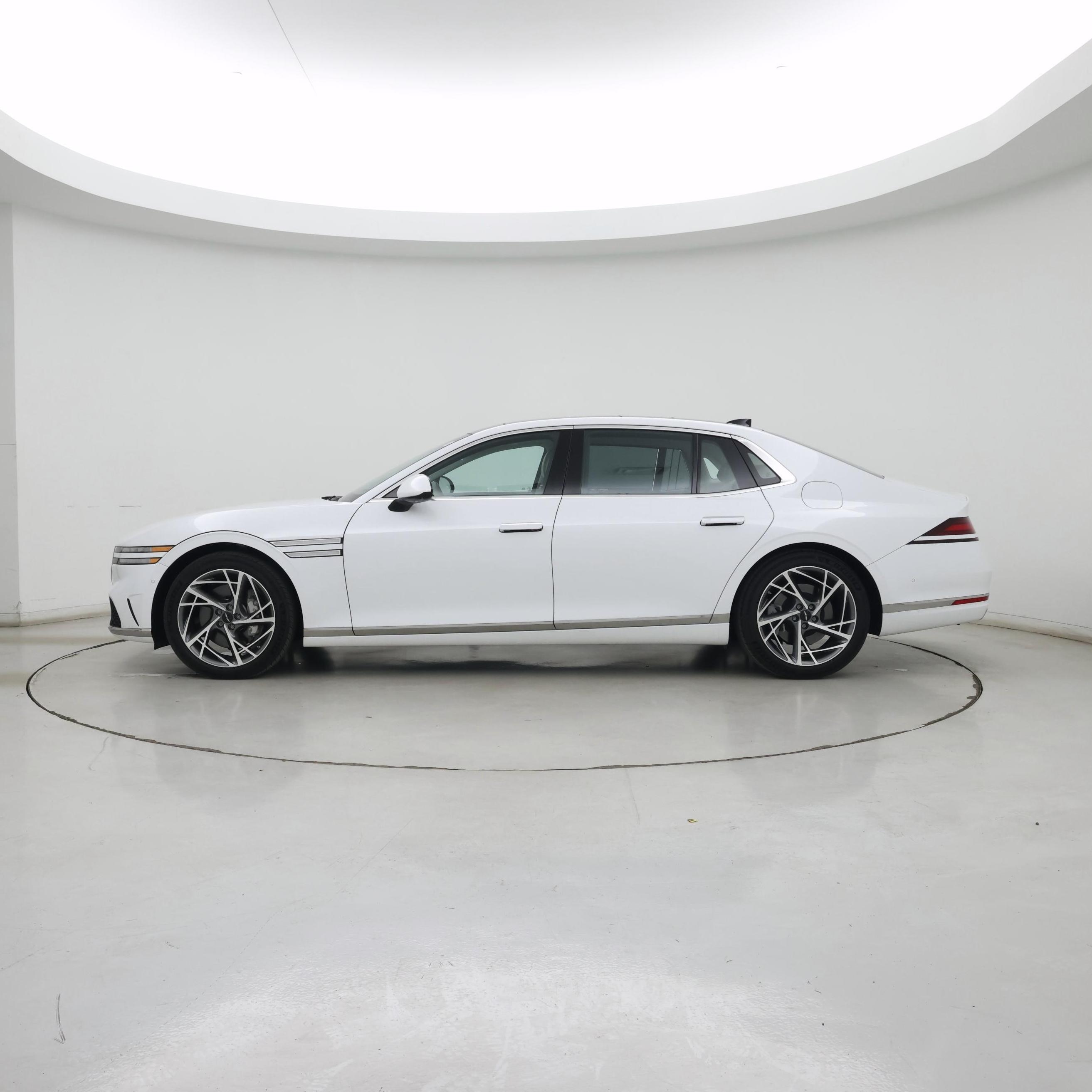 Thumbnail: 2023 Genesis G90 - 3