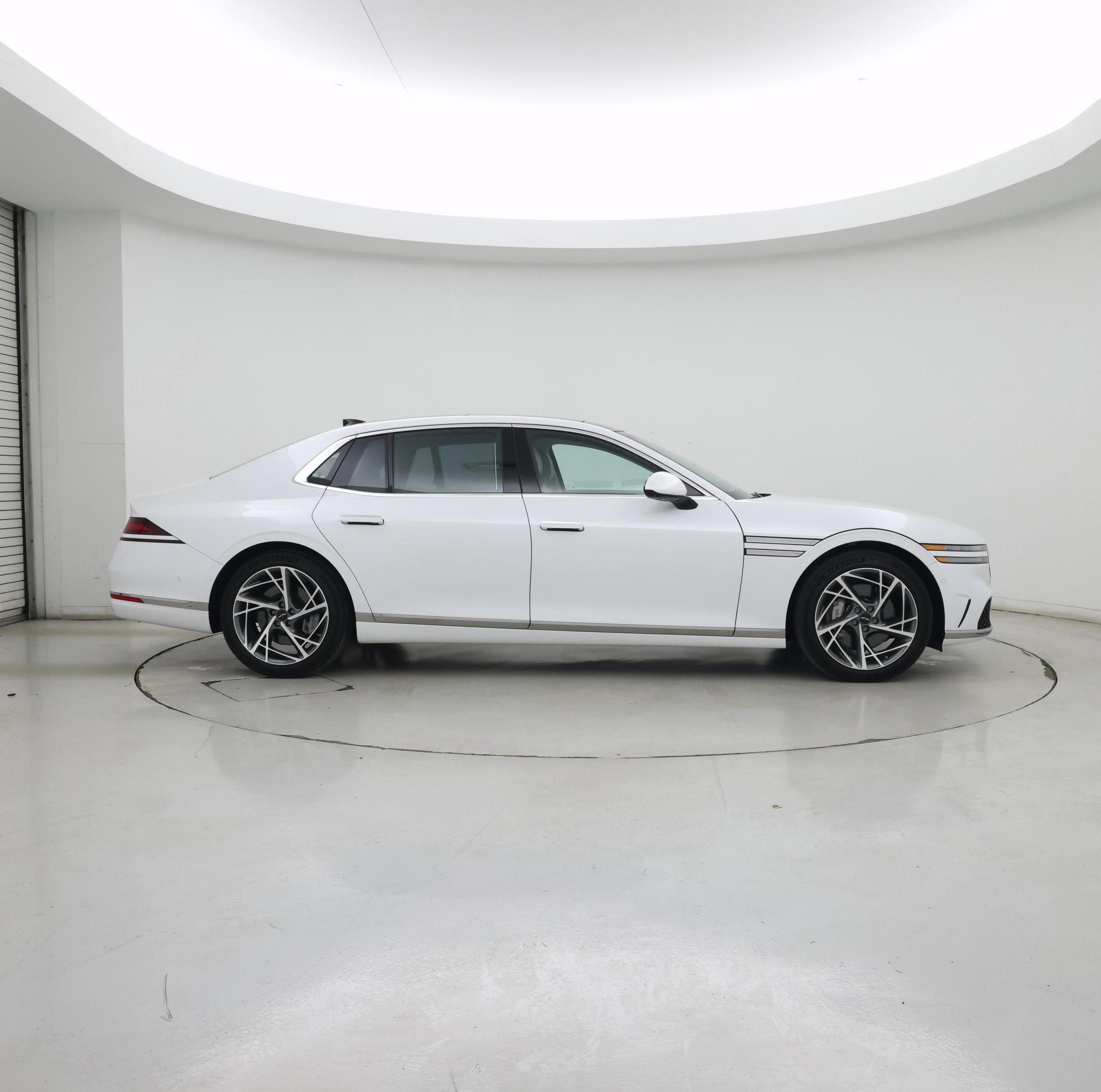 Thumbnail: 2023 Genesis G90 - 7
