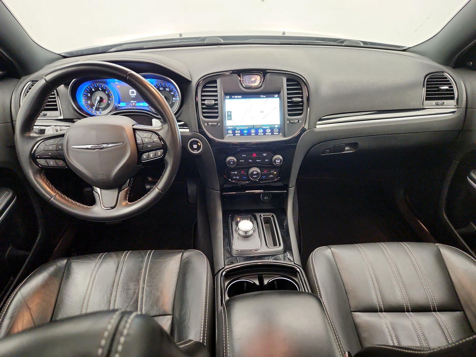 Thumbnail: 2022 Chrysler 300 - 9