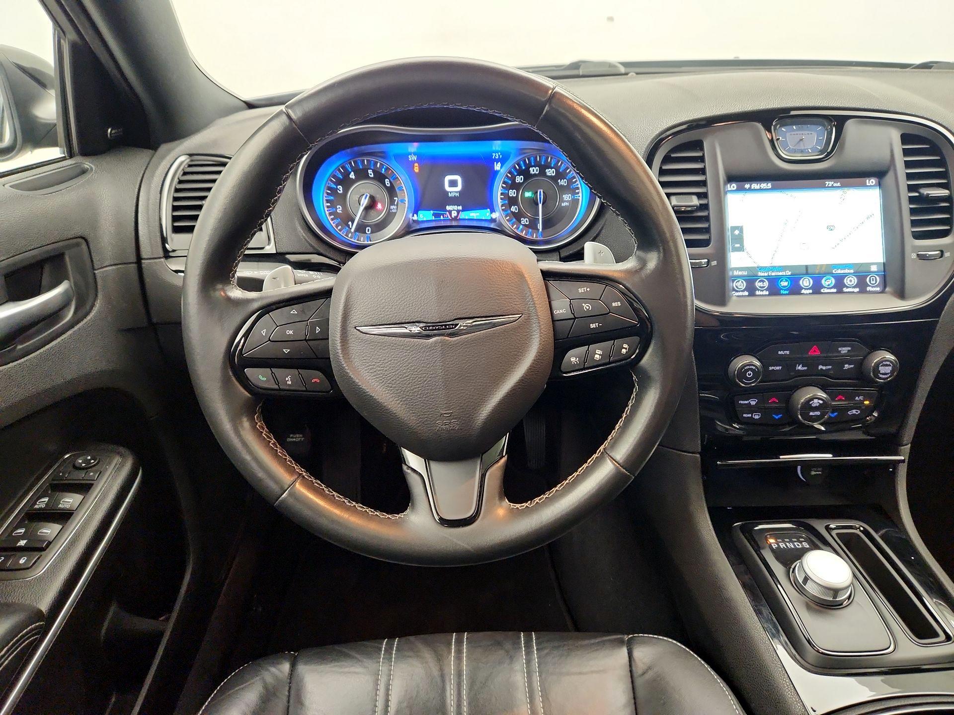 Thumbnail: 2022 Chrysler 300 - 10