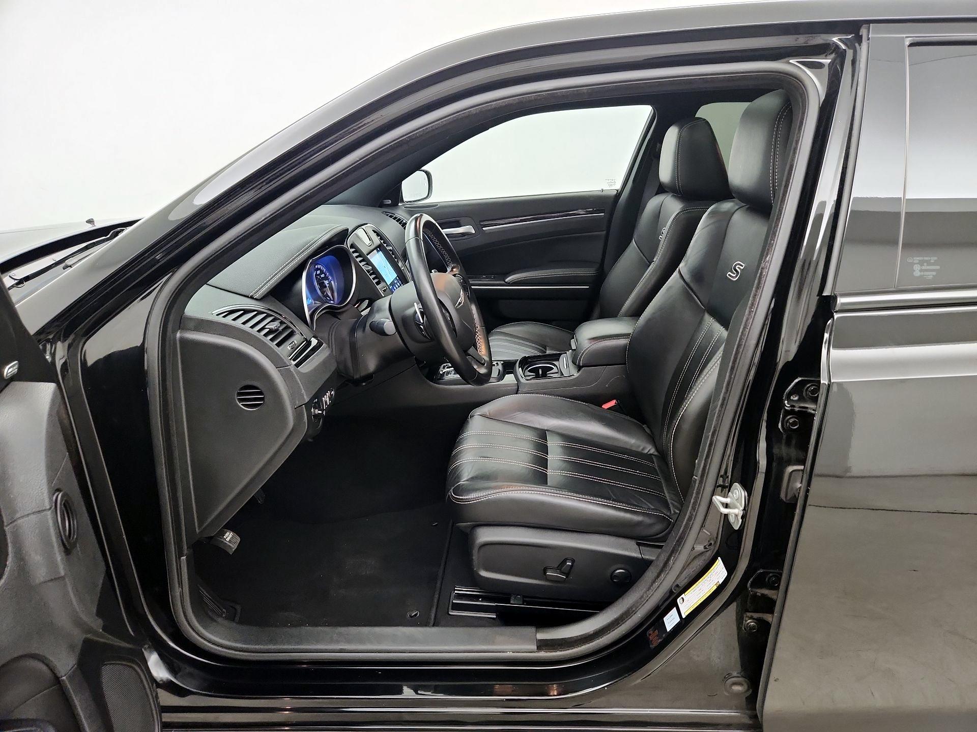 Thumbnail: 2022 Chrysler 300 - 11