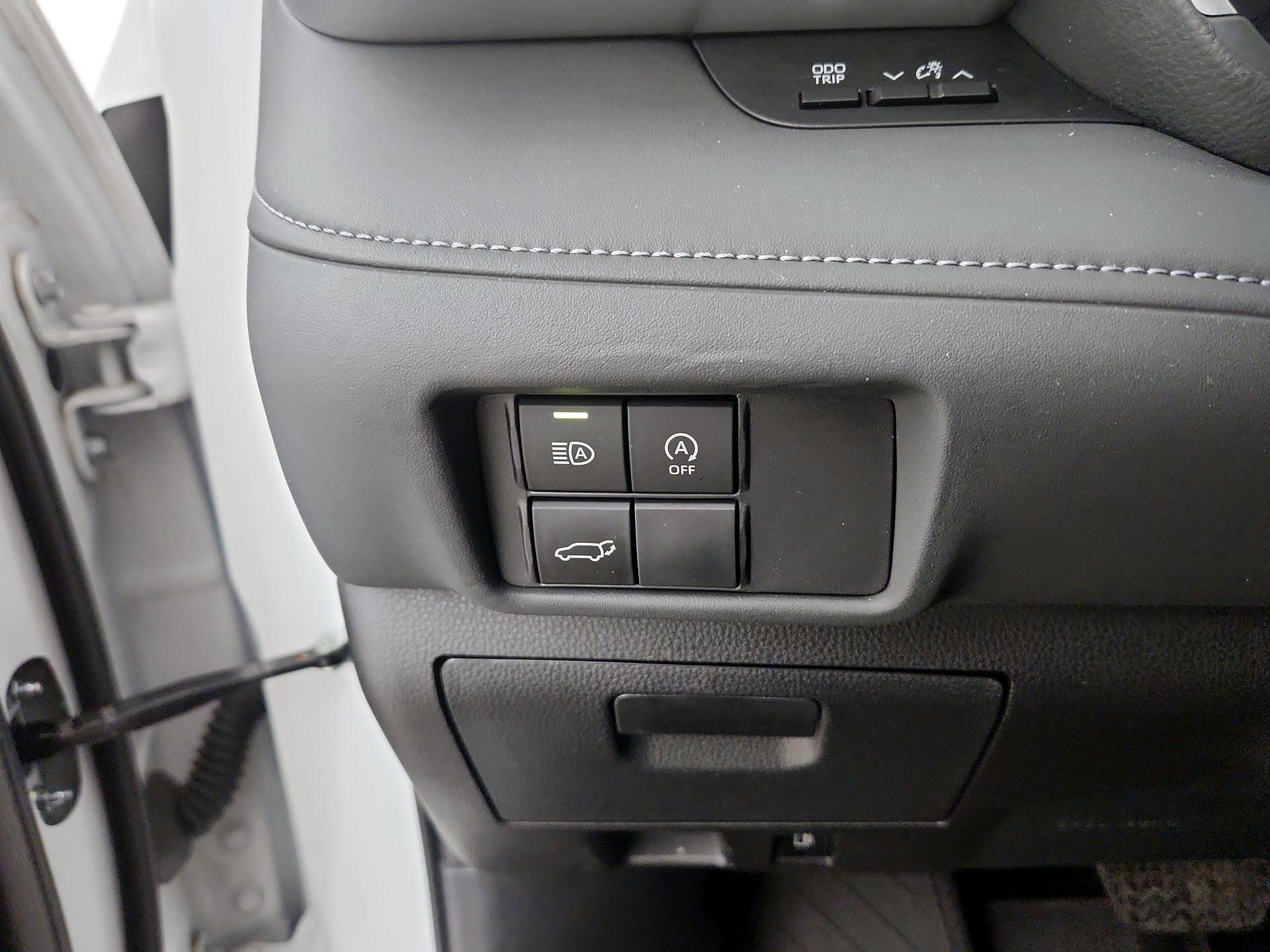 Thumbnail: 2024 Toyota Highlander - 13