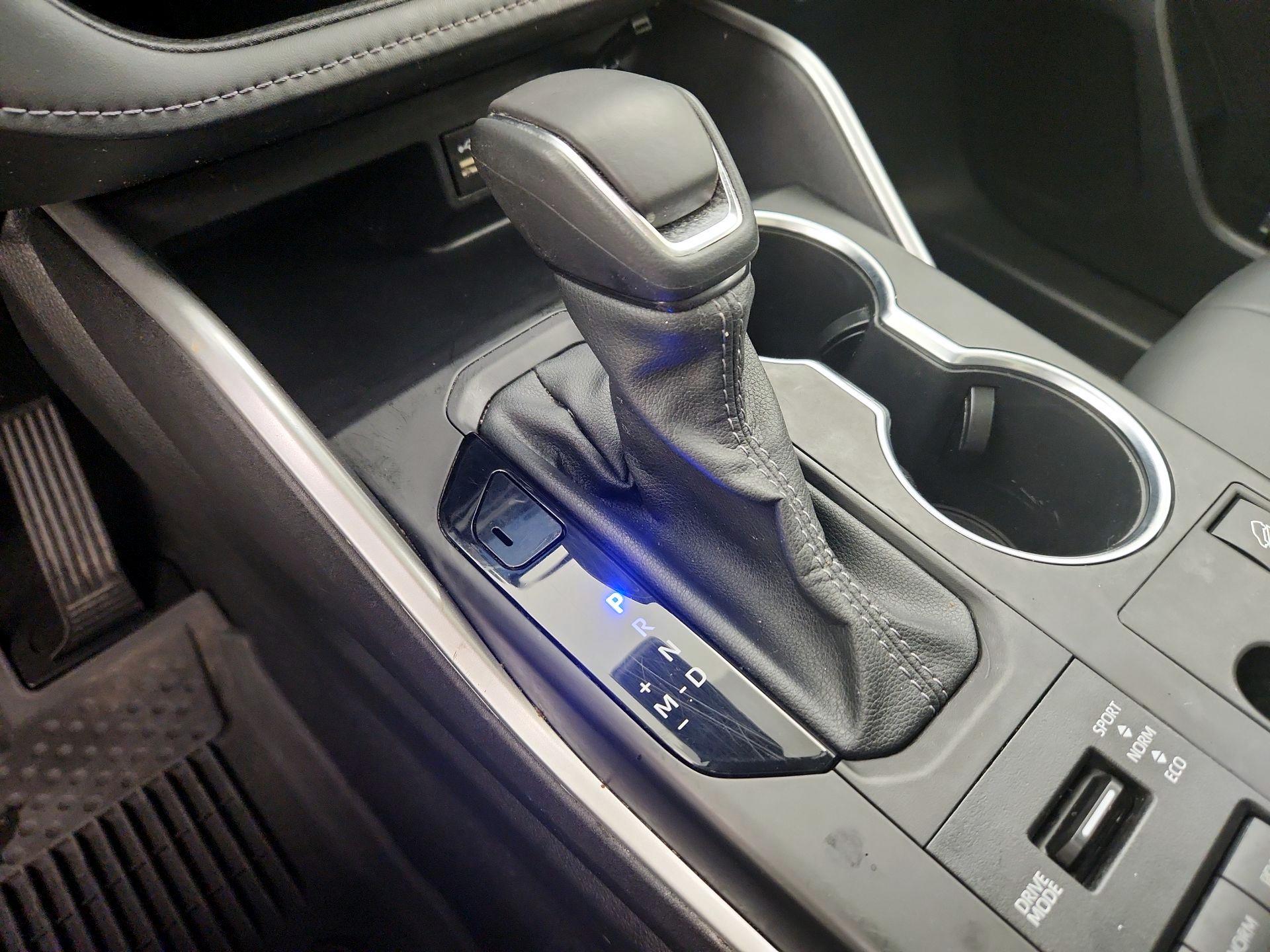 Thumbnail: 2024 Toyota Highlander - 18