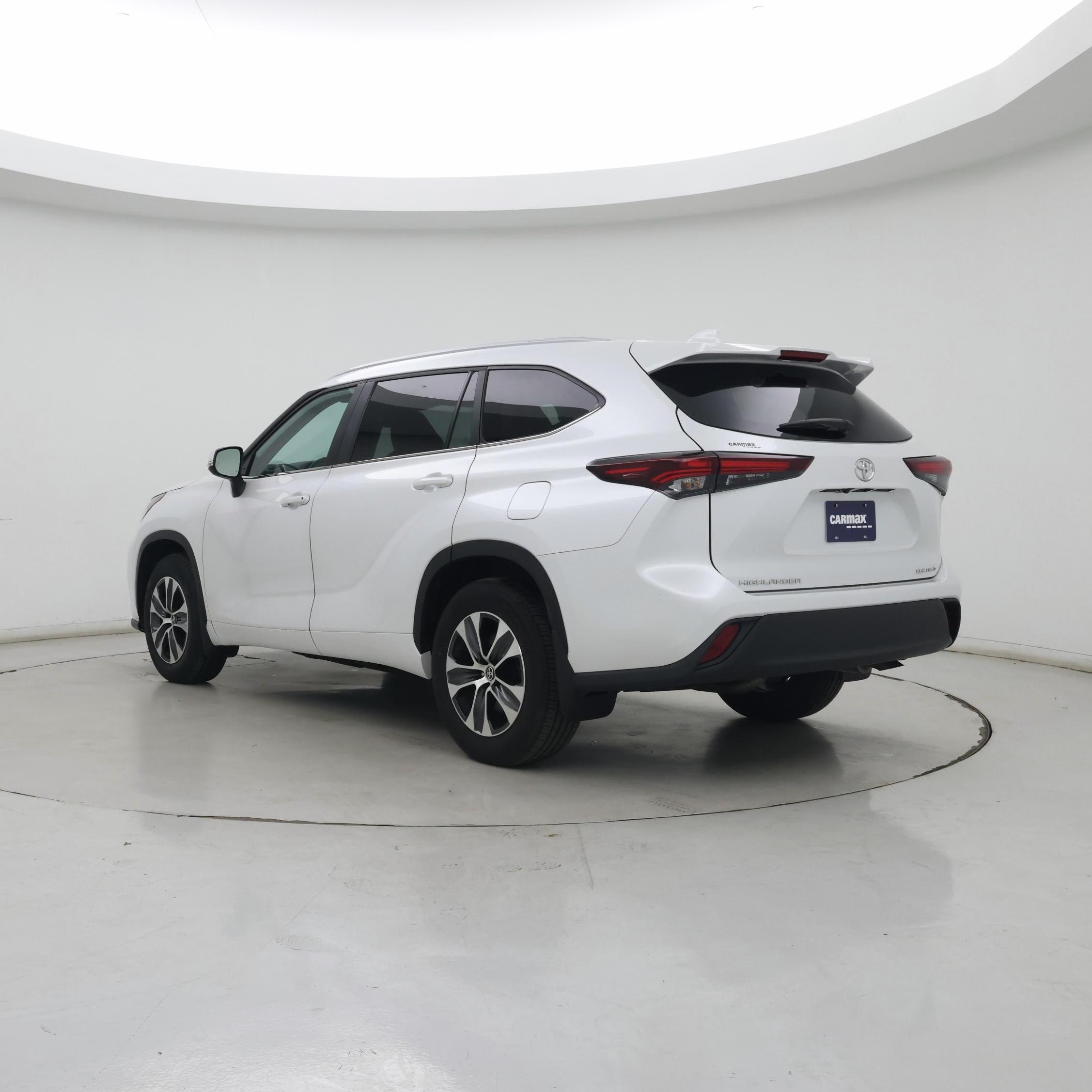 Thumbnail: 2024 Toyota Highlander - 2