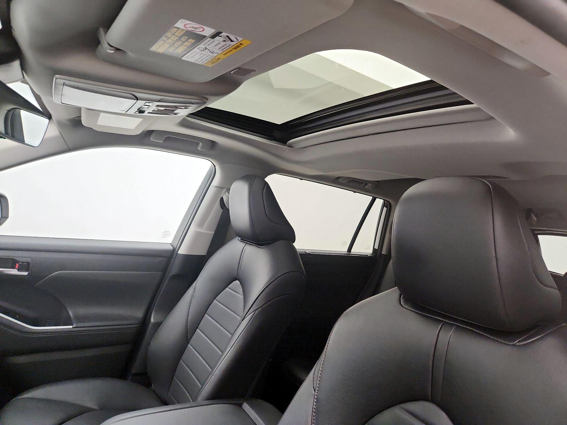 Thumbnail: 2024 Toyota Highlander - 20