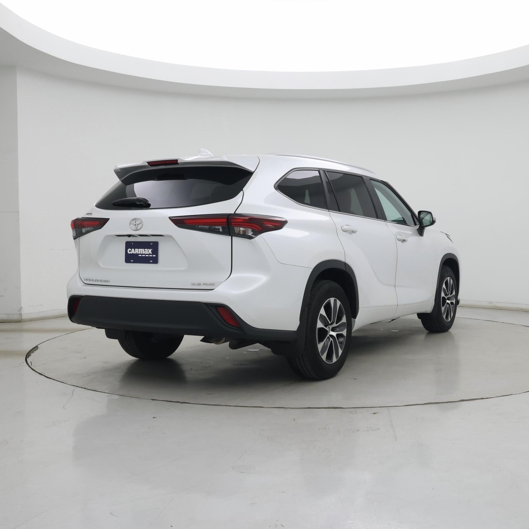 Thumbnail: 2024 Toyota Highlander - 8