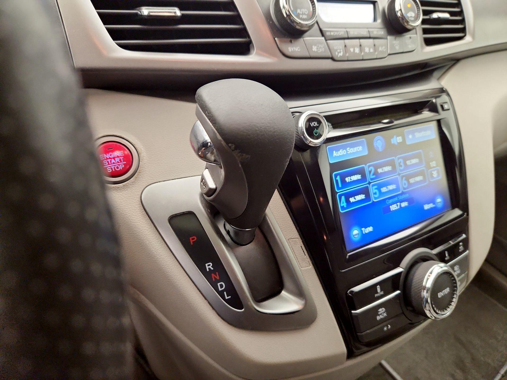Thumbnail: 2016 Honda Odyssey - 17