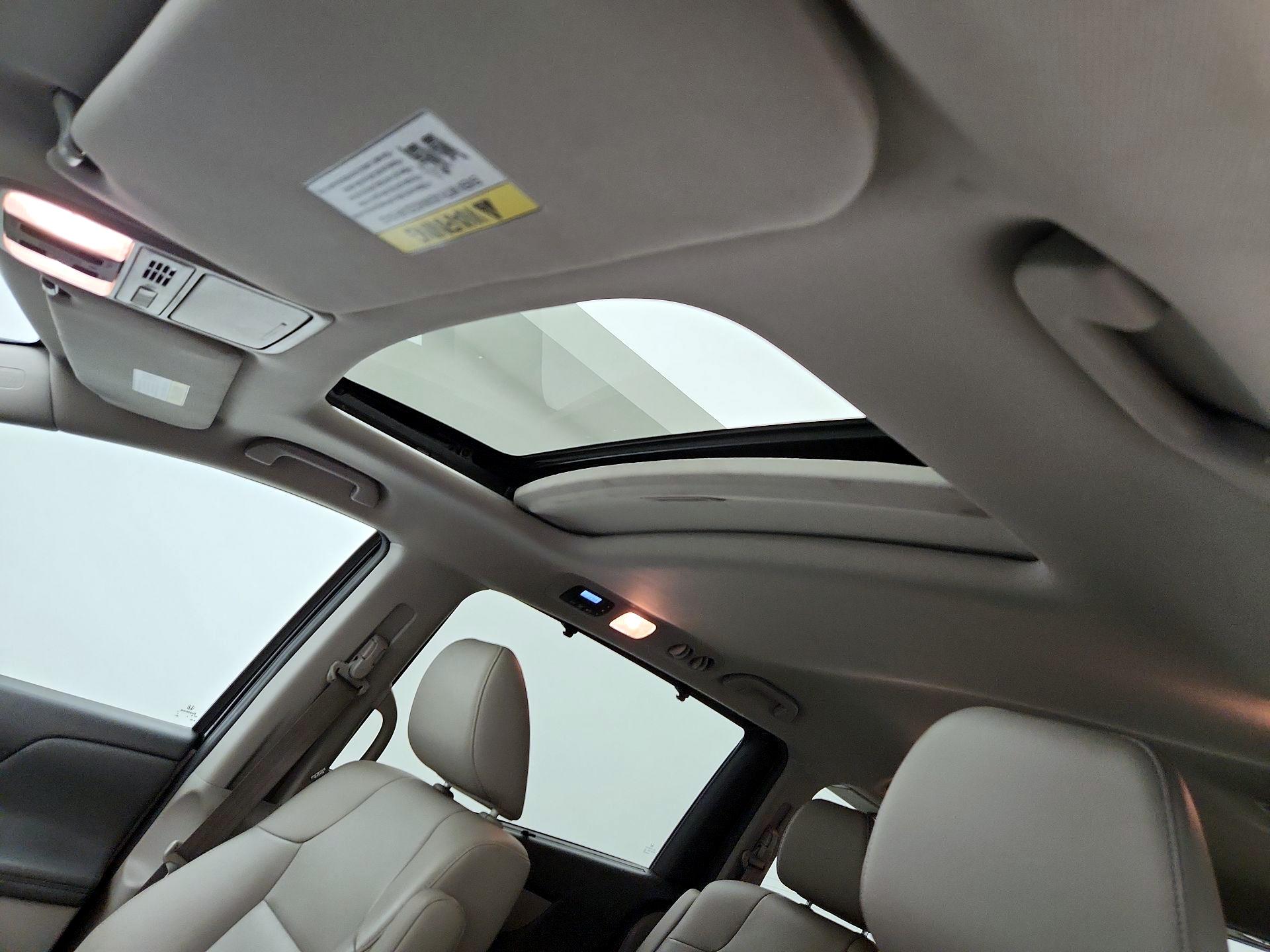Thumbnail: 2016 Honda Odyssey - 19